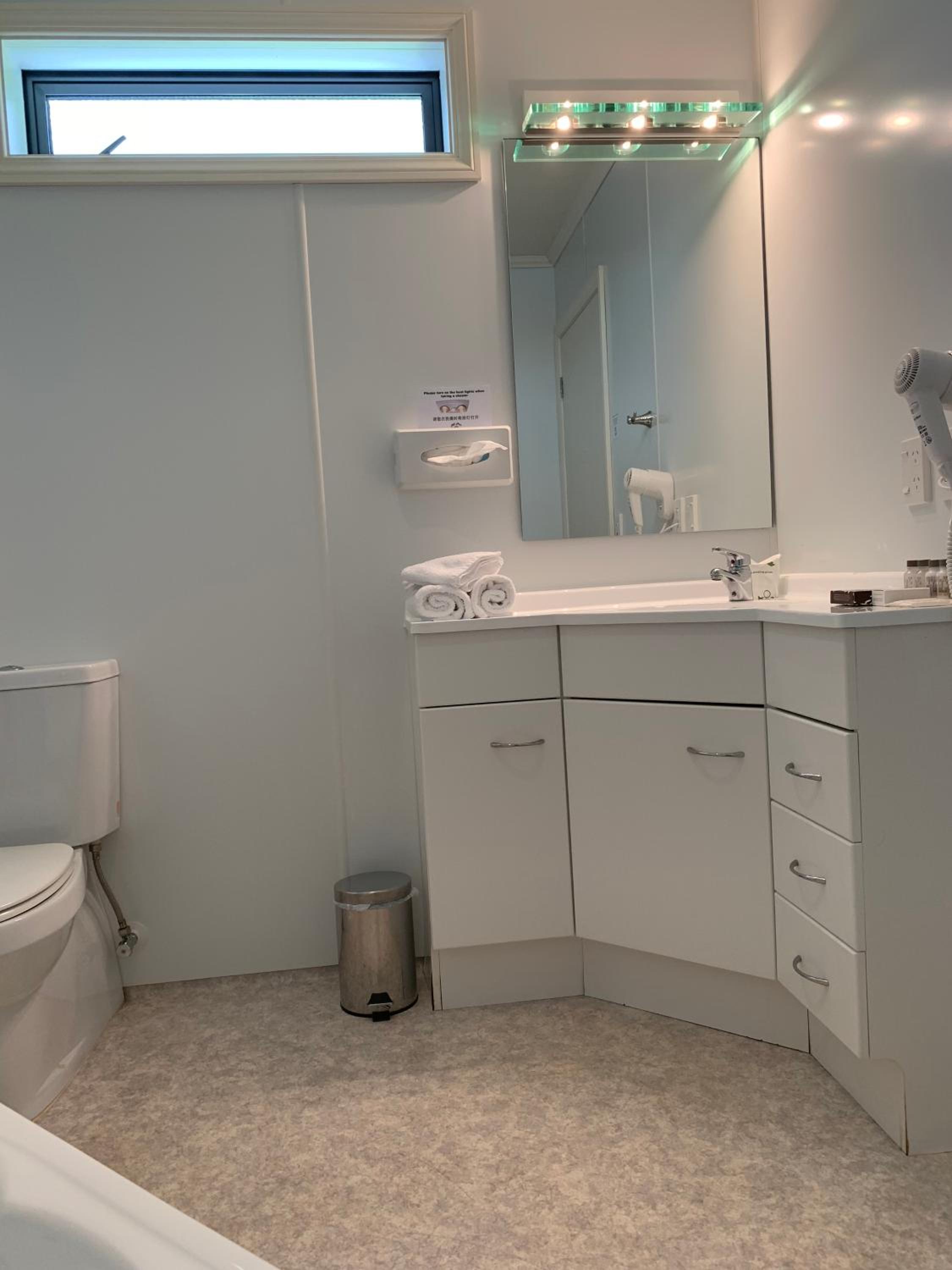  Super King Spa Suite - Photo 5