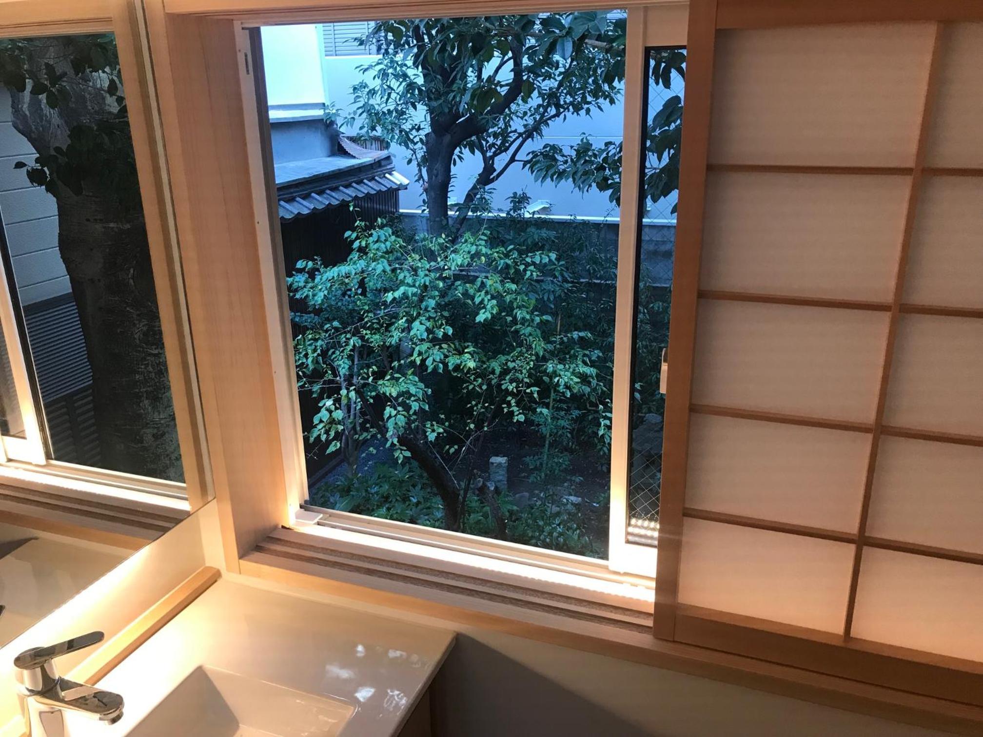Standard Twin Room with Garden View - Photo 6