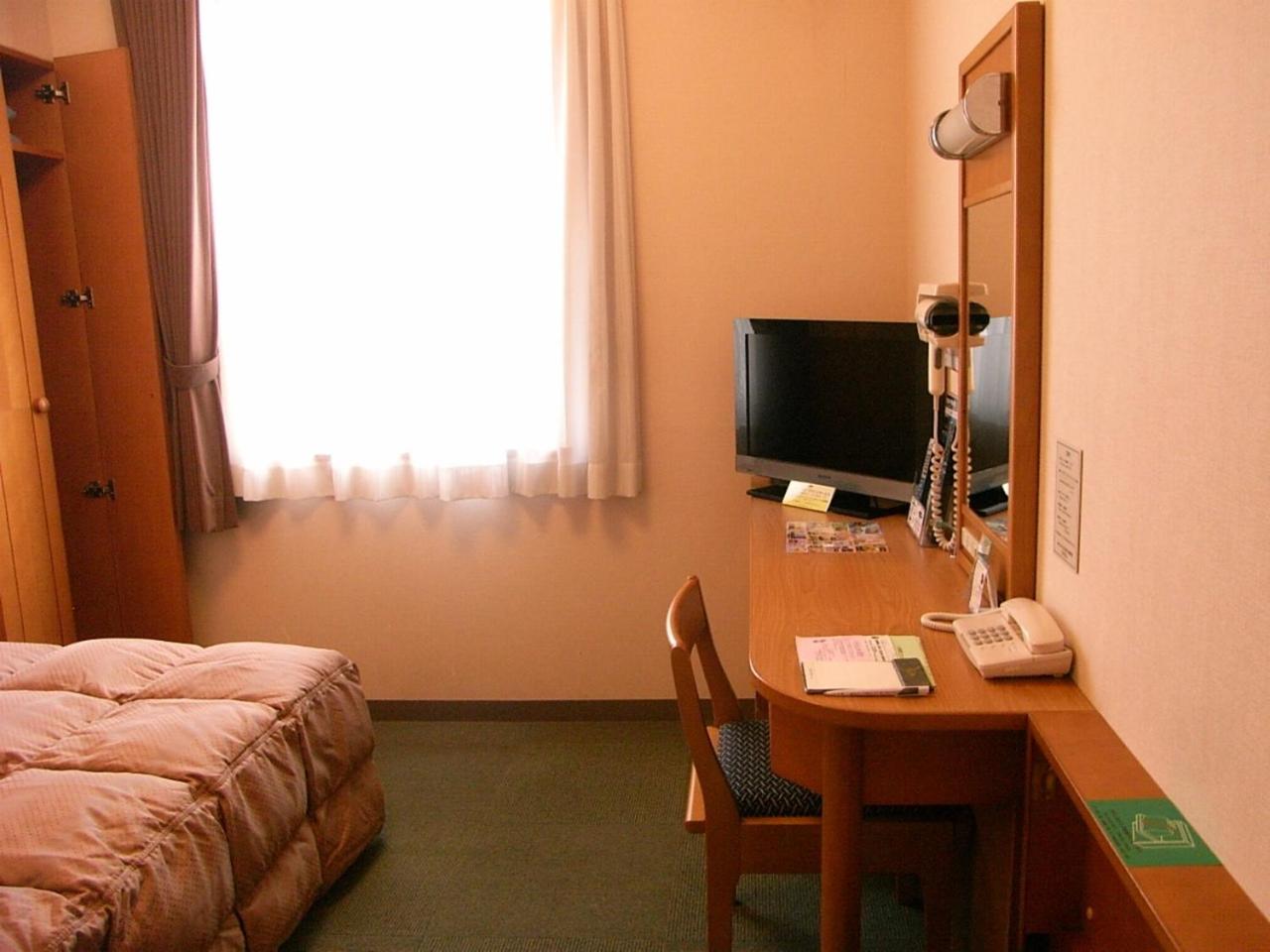 Double Room with Small Double Bed - Non-Smoking - Photo 11