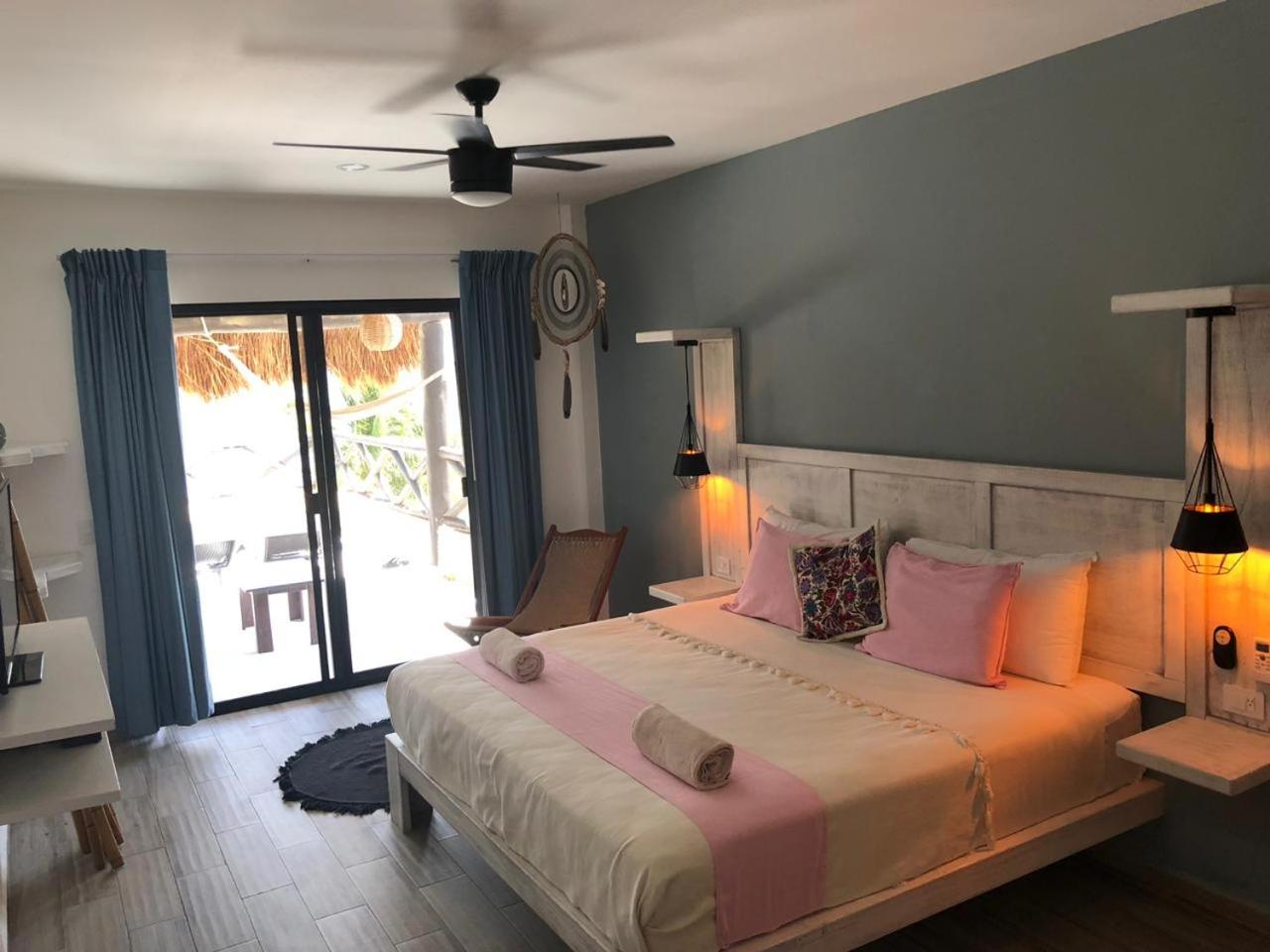 Junior Suite with Sea View photo 2