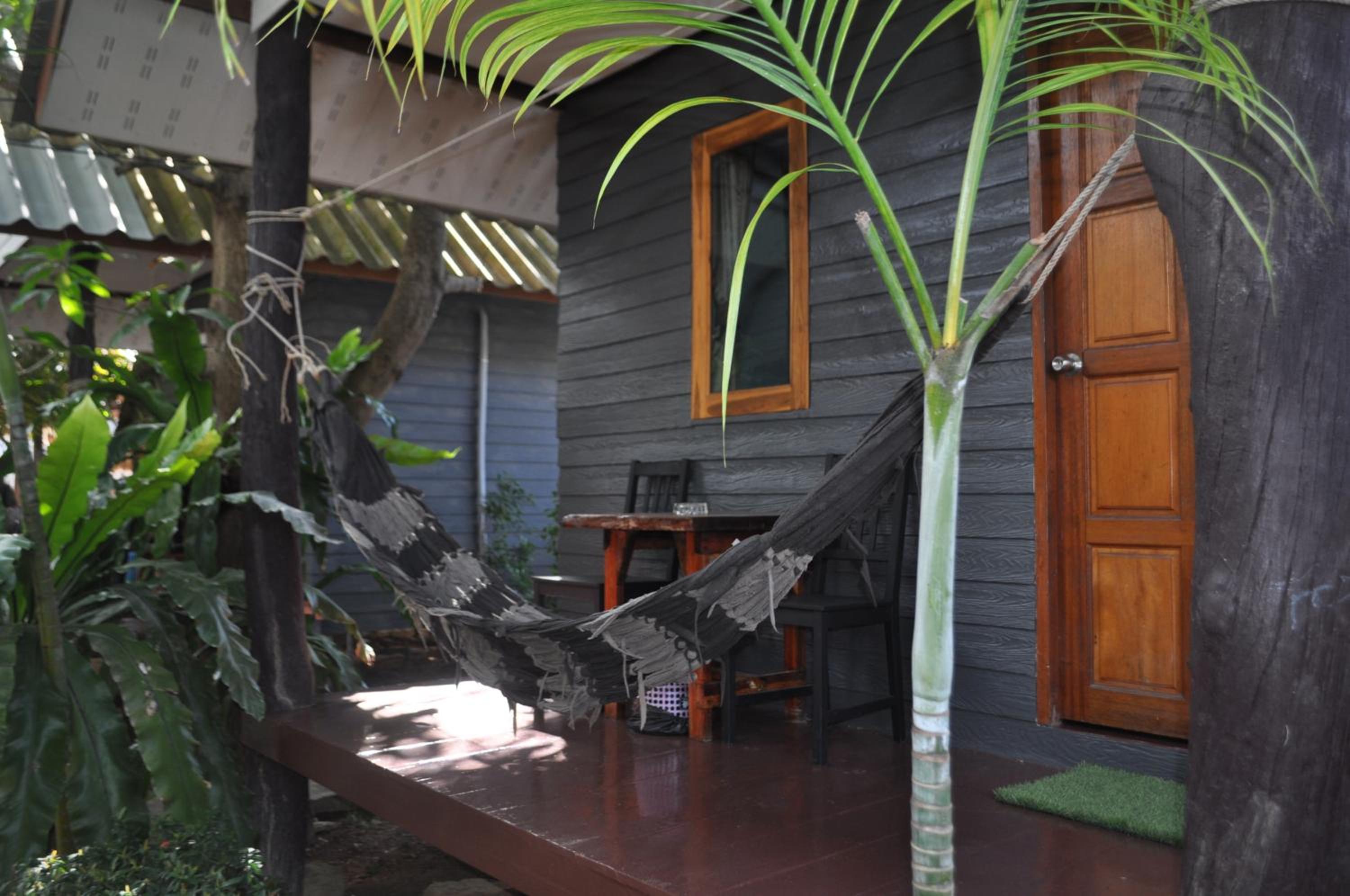 One-Bedroom Bungalow - Photo 9