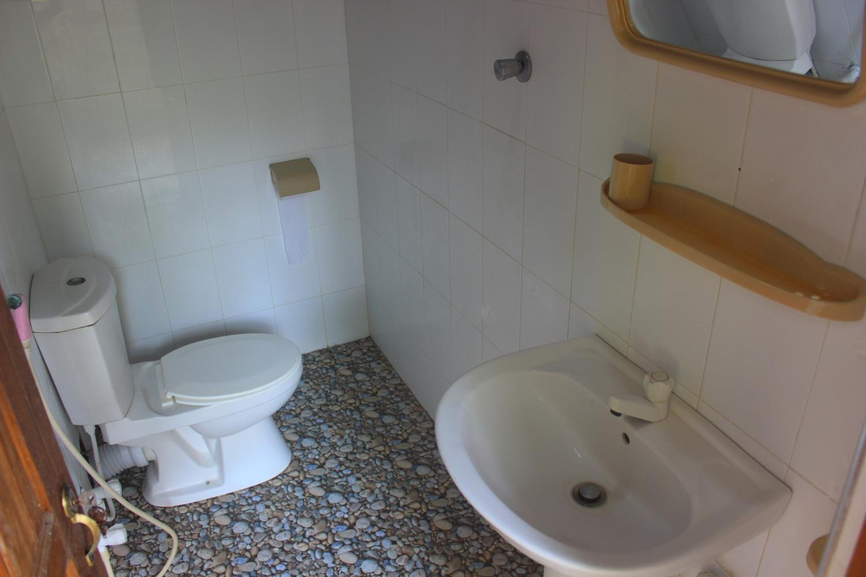 Budget Double Room photo 3