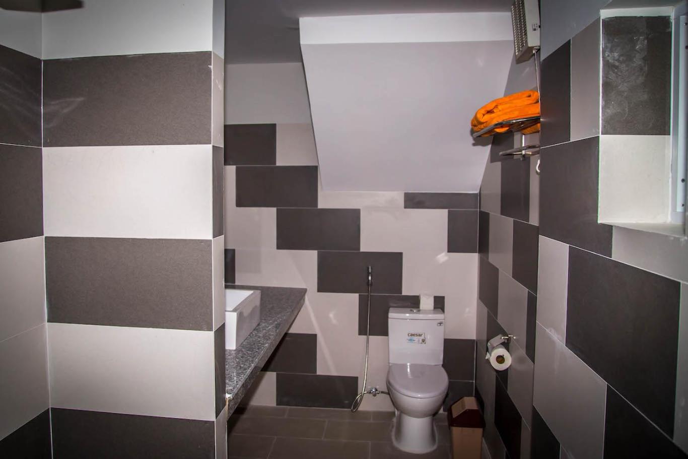 Standard Double Room - Photo 6