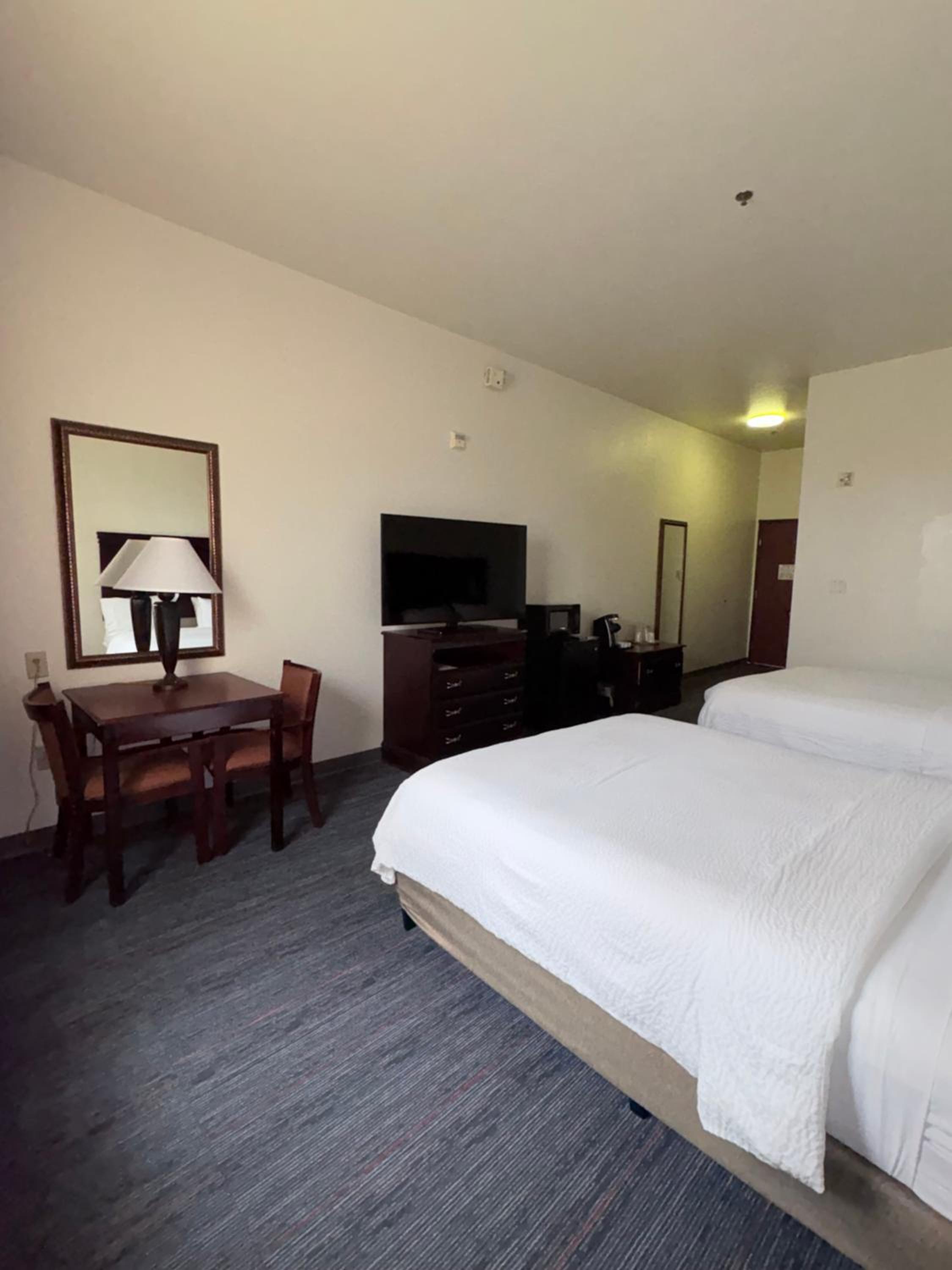 Quadruple Room with Two Queen Beds - Non Smoking
