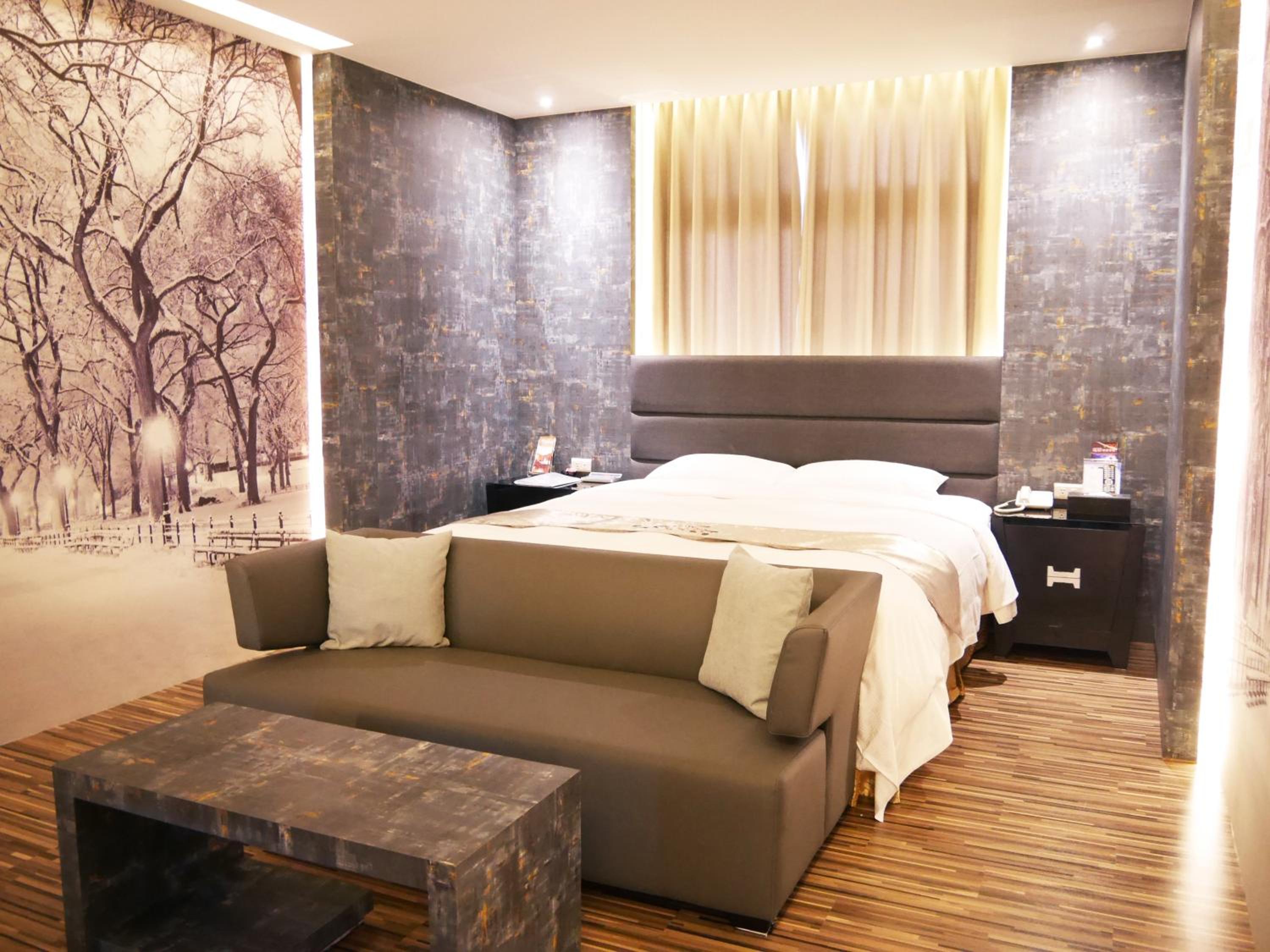 Deluxe Double Room (Check-in after 20:00)