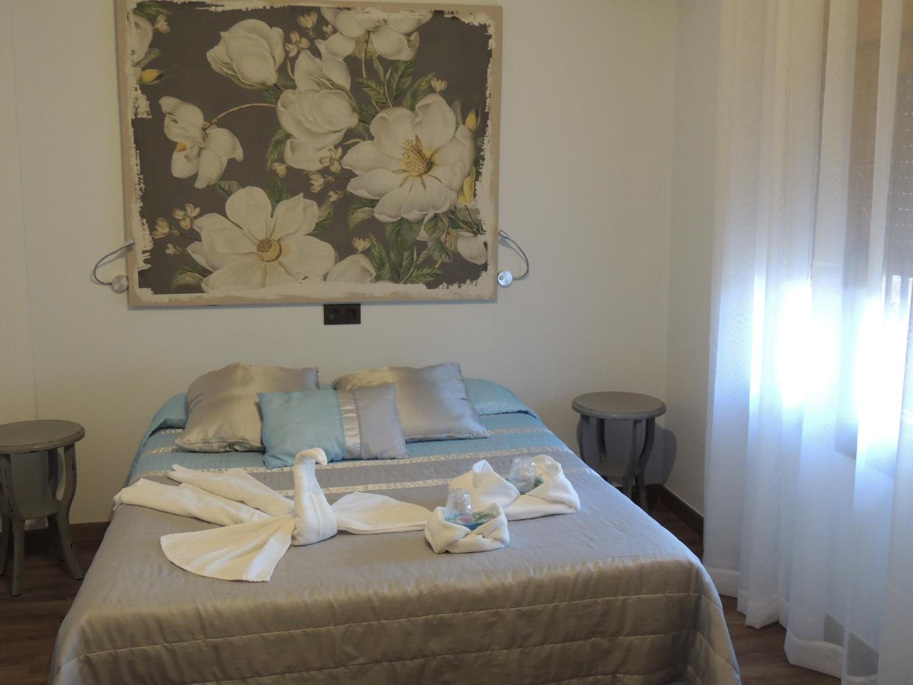Double Room with Private Bathroom photo 3