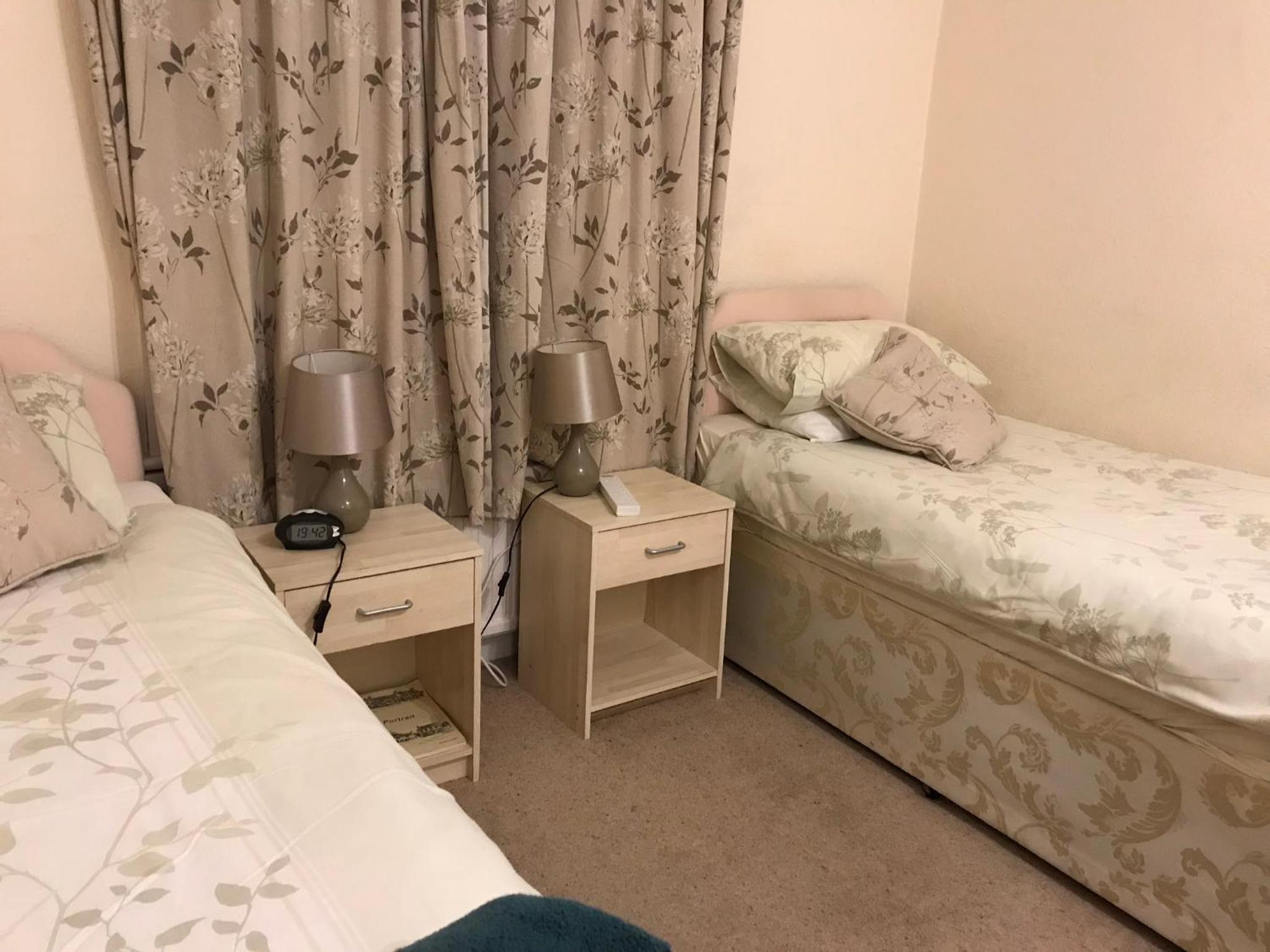 Budget Twin Room photo 2