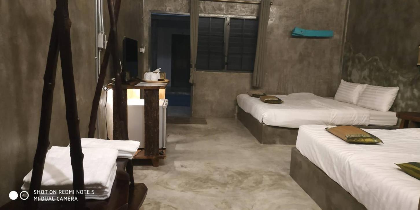 King Room with Two King Beds photo 2