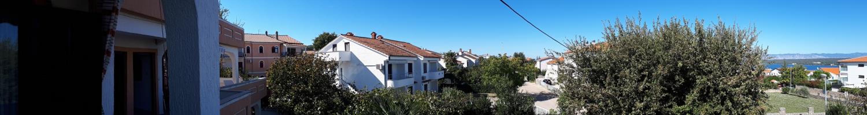 Two-Bedroom Apartment with Balcony and Sea View - Photo 10