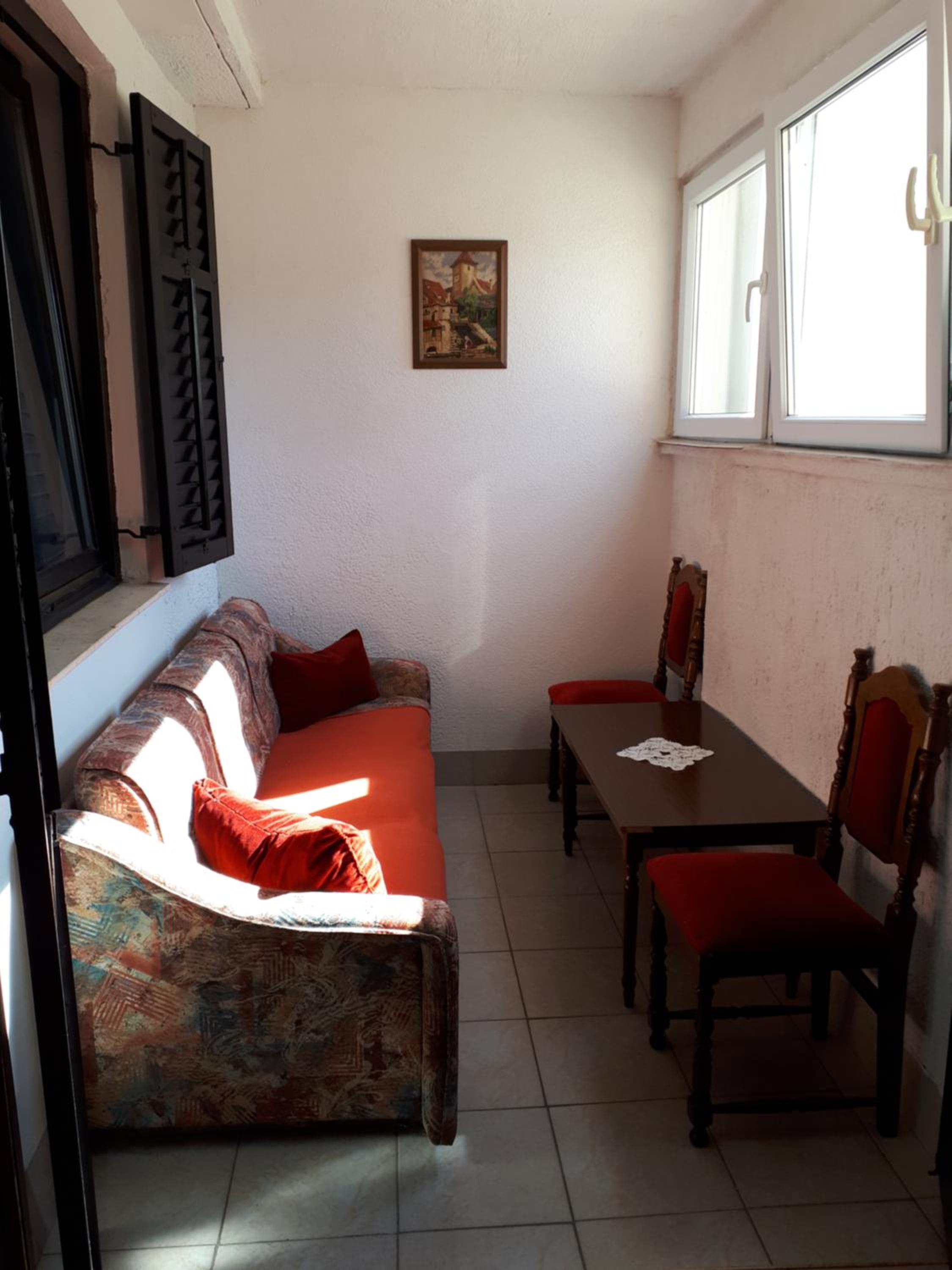 Two-Bedroom Apartment with Balcony and Sea View - Photo 3