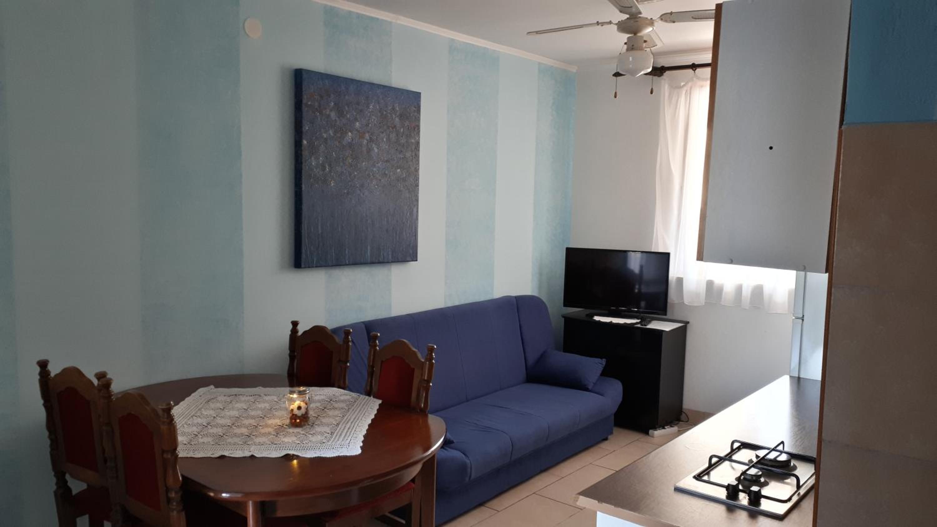 Two-Bedroom Apartment with Balcony and Sea View - Photo 1