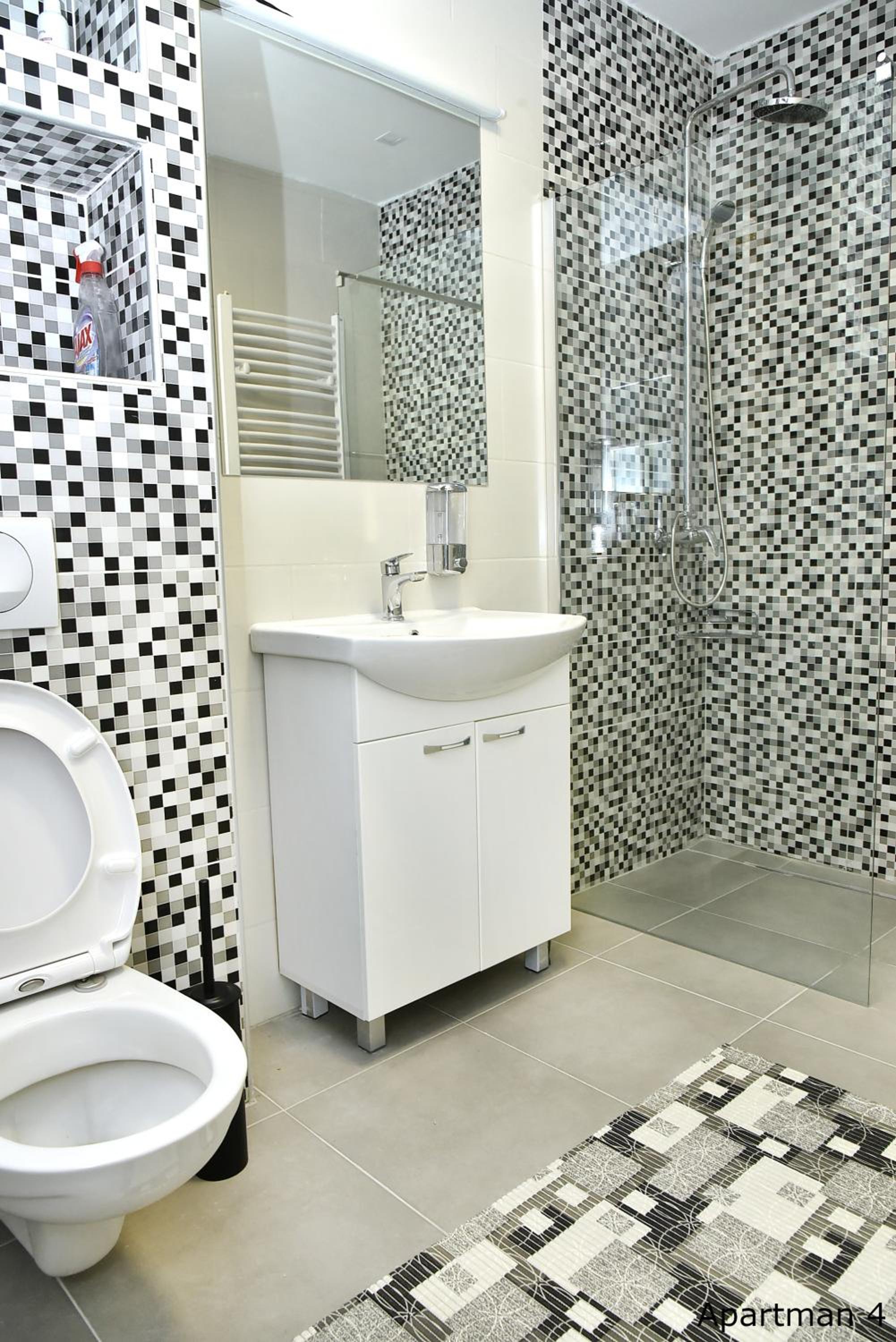Apartment - Ground Floor photo 3