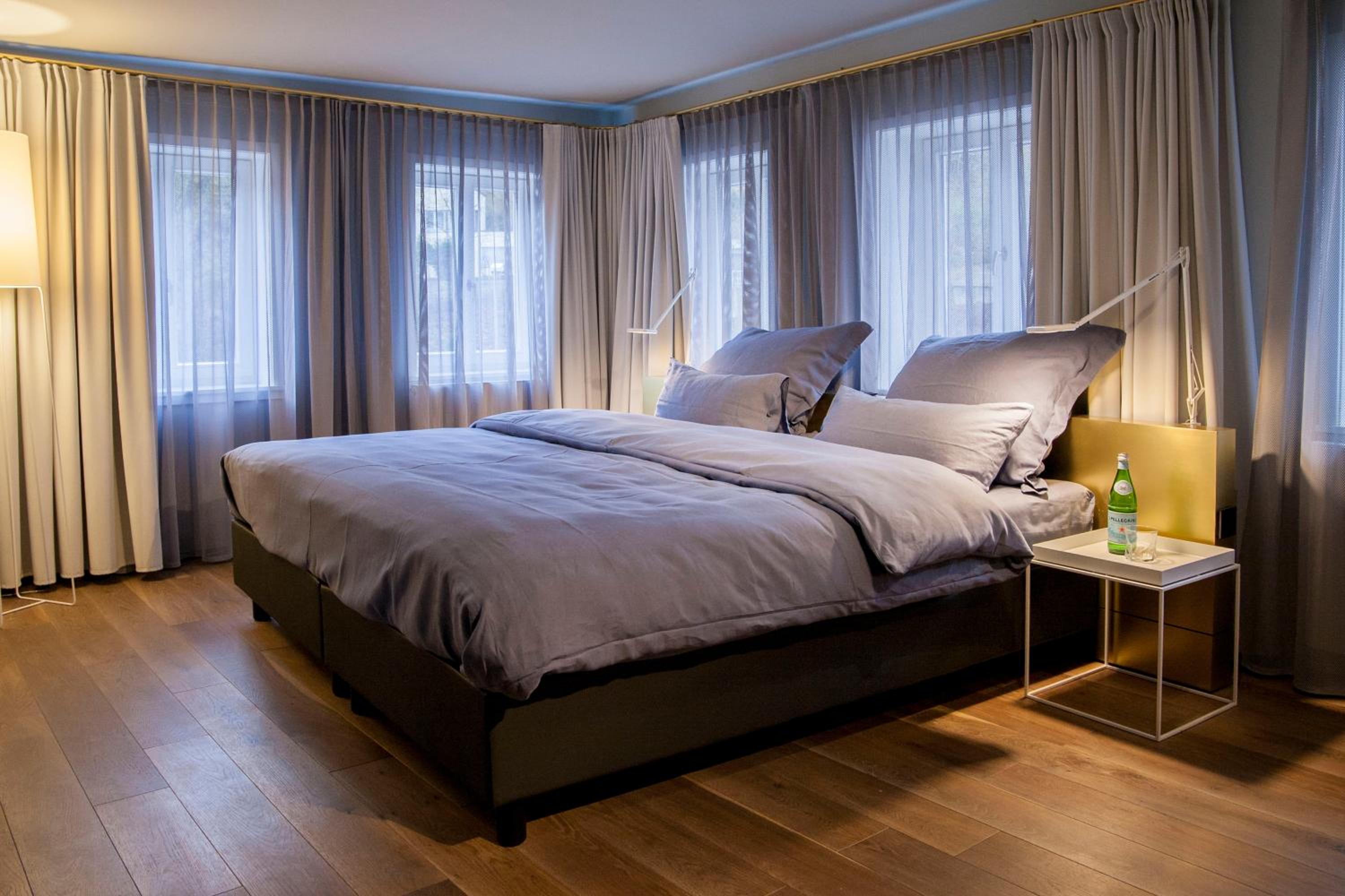 Deluxe Junior Suite photo 3