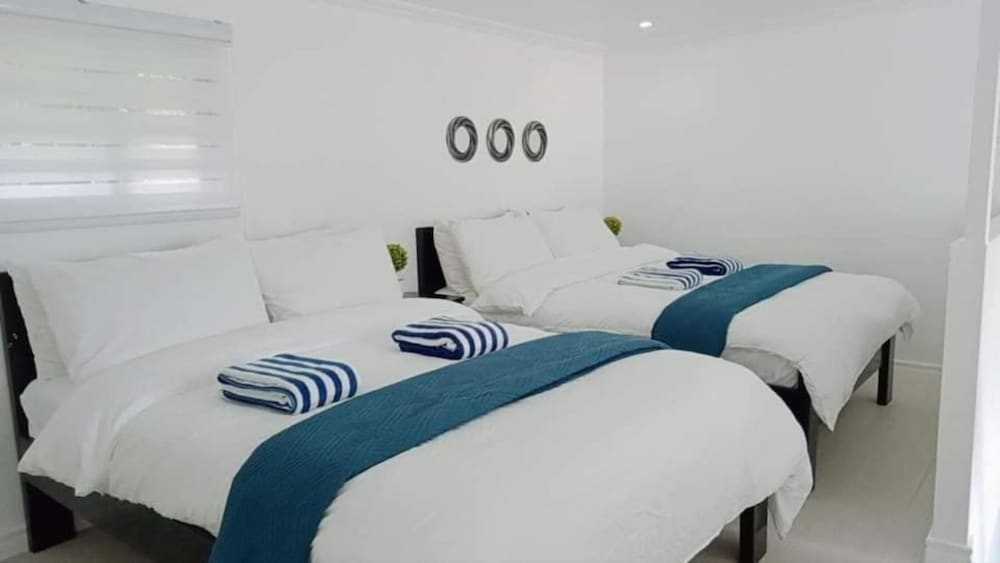 Signature Studio Suite, Multiple Beds, Balcony, Bay View photo 2