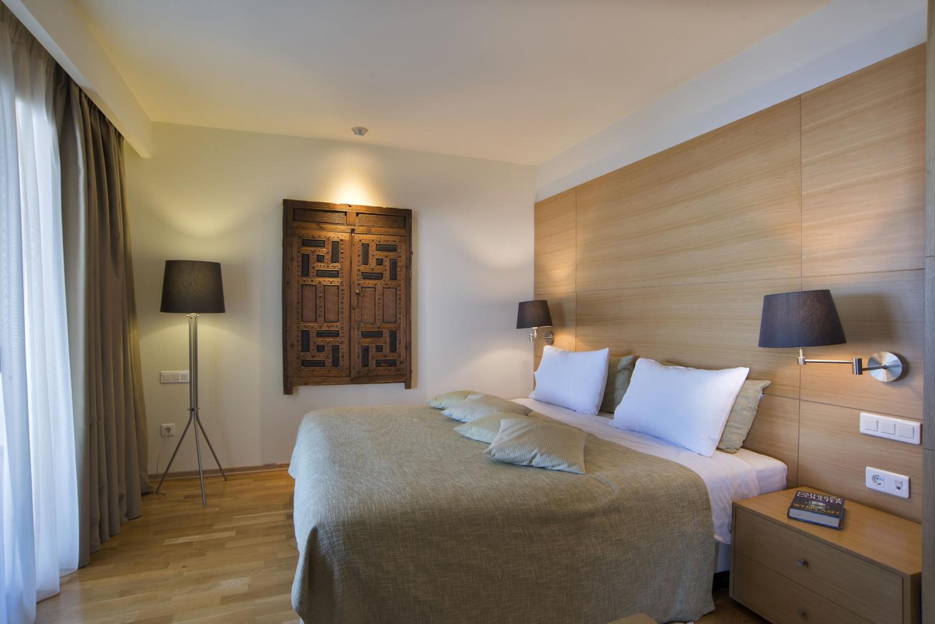Executive Family Suite - Photo 25