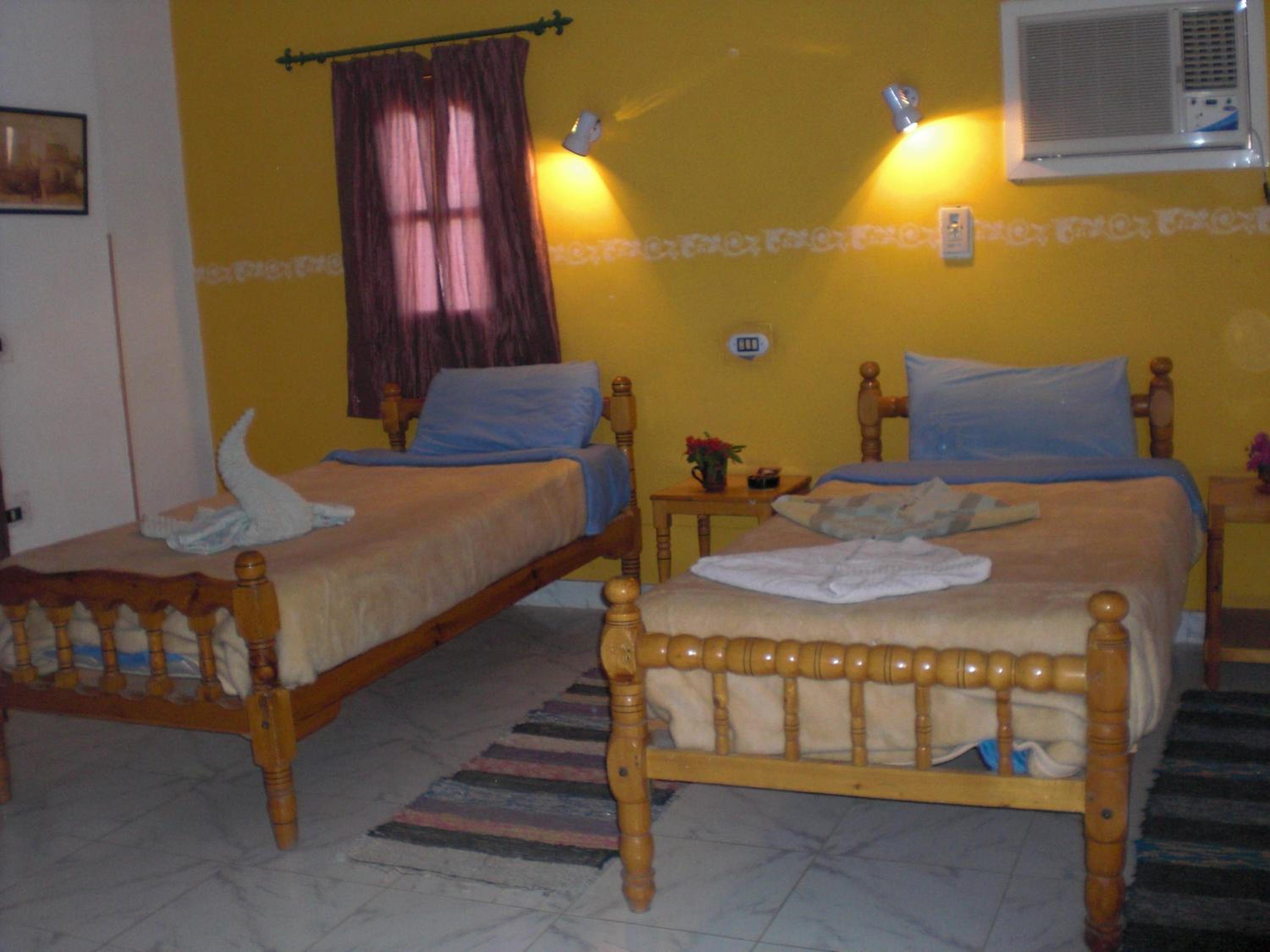 Standard Double or Twin Room - Photo 6
