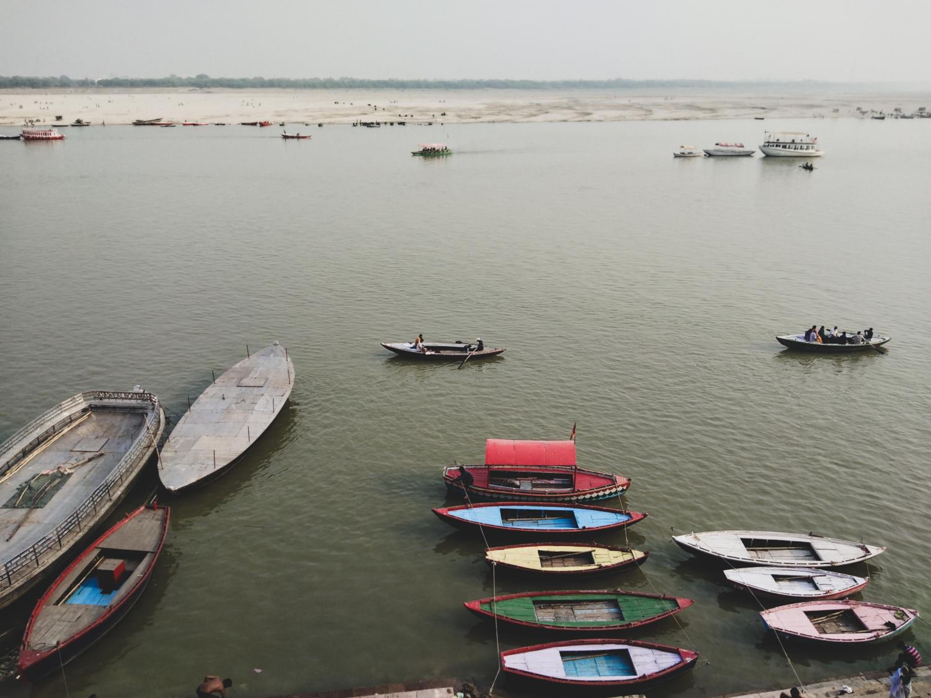 Ekaant Kashi room with Balcony and River View (Darshan Assistance for Kashi Vishwanath Temple Available) - Photo 10