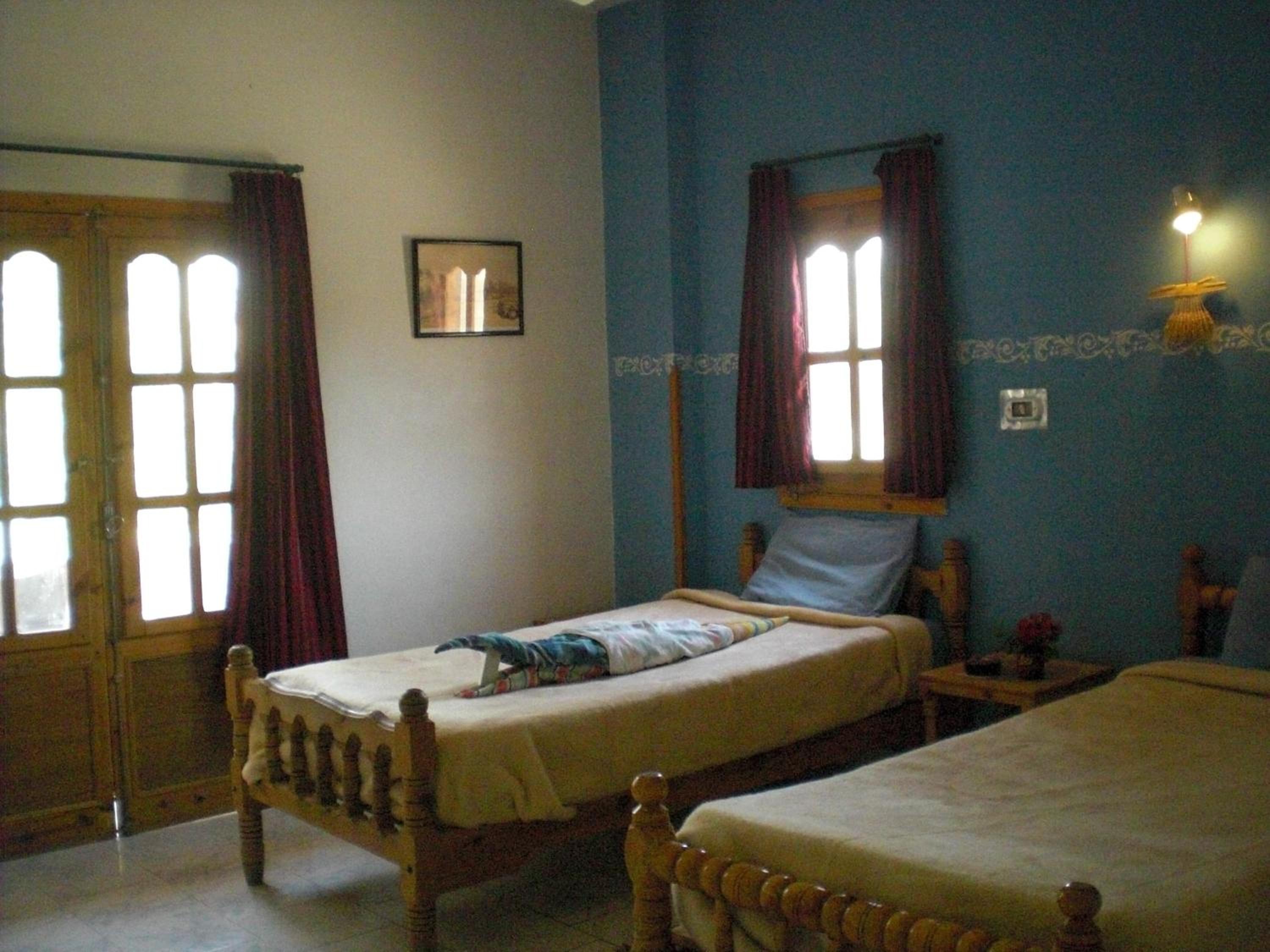 Standard Double or Twin Room - Photo 2