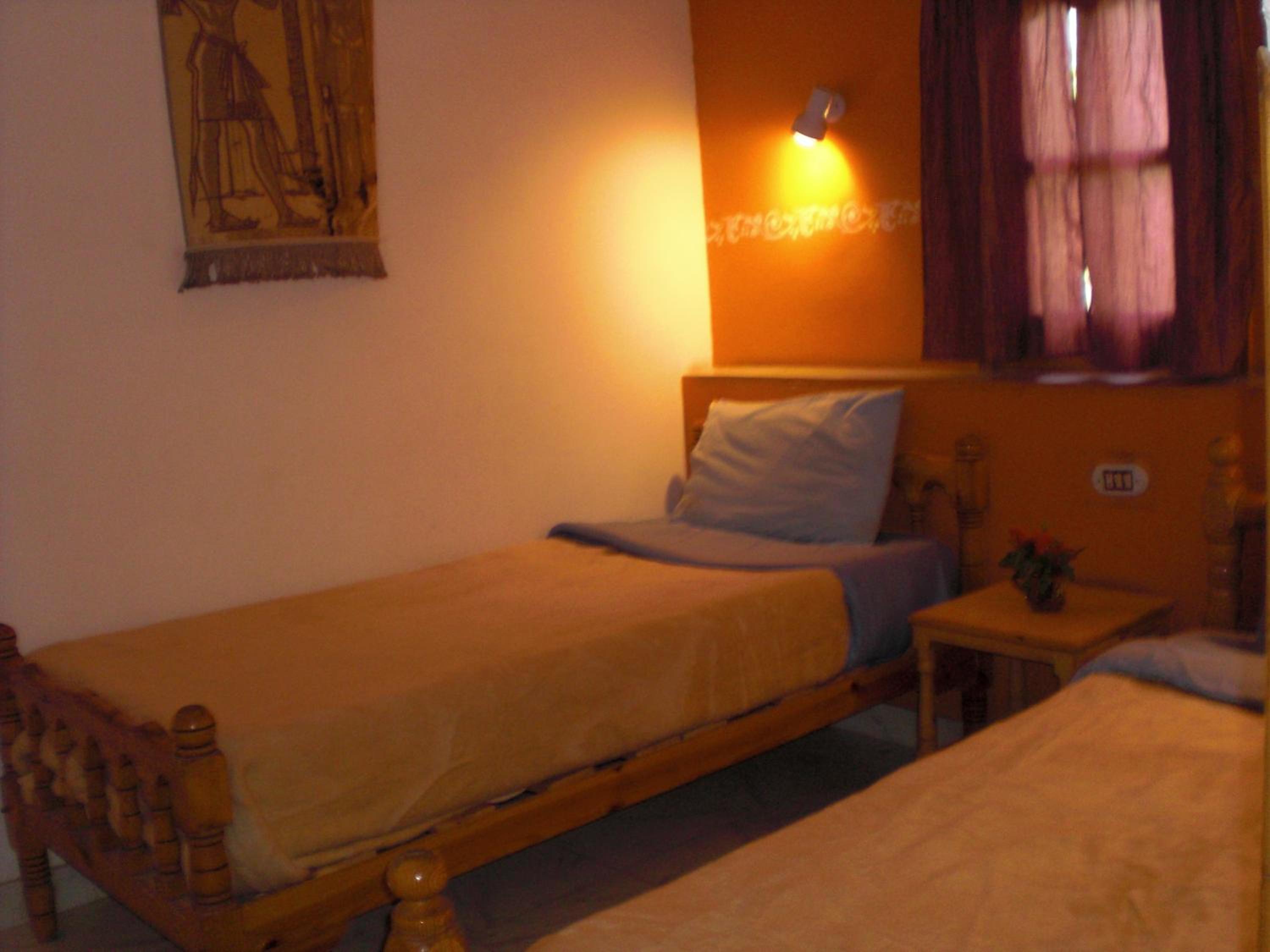 Family Room (4 Adults) - Photo 2