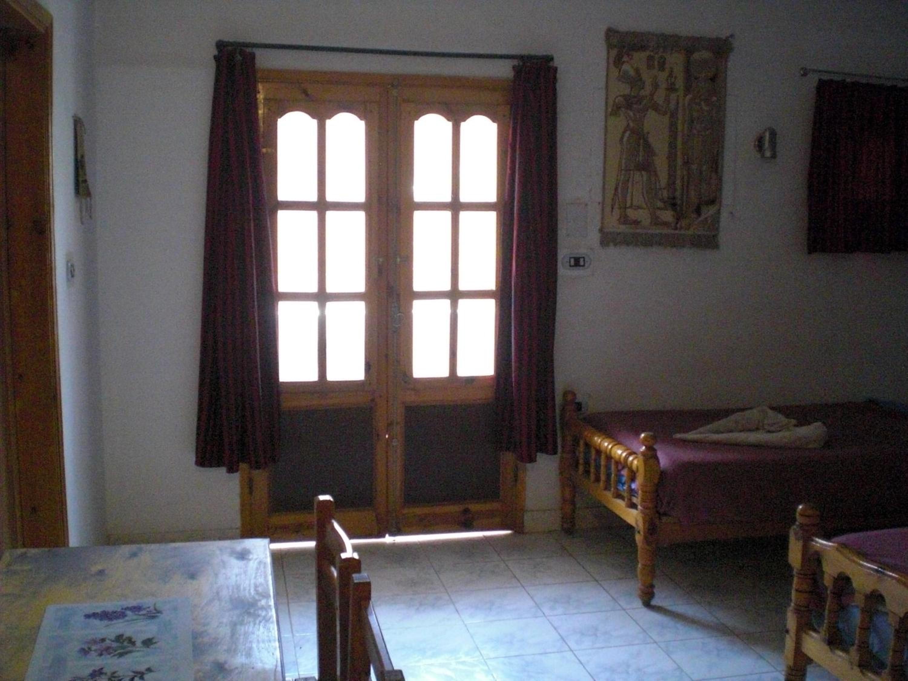 Standard Double or Twin Room - Photo 11