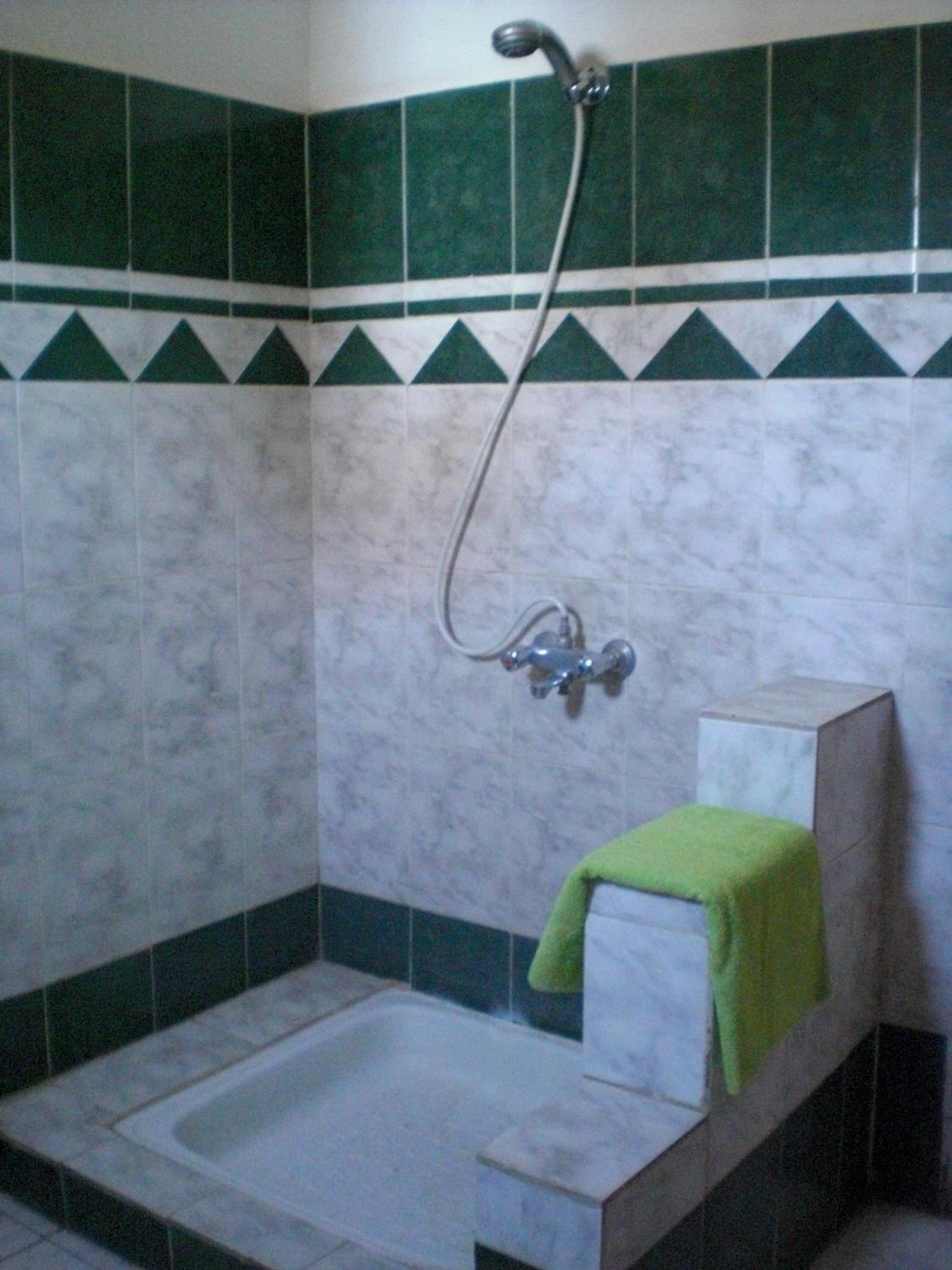 Standard Double or Twin Room - Photo 17