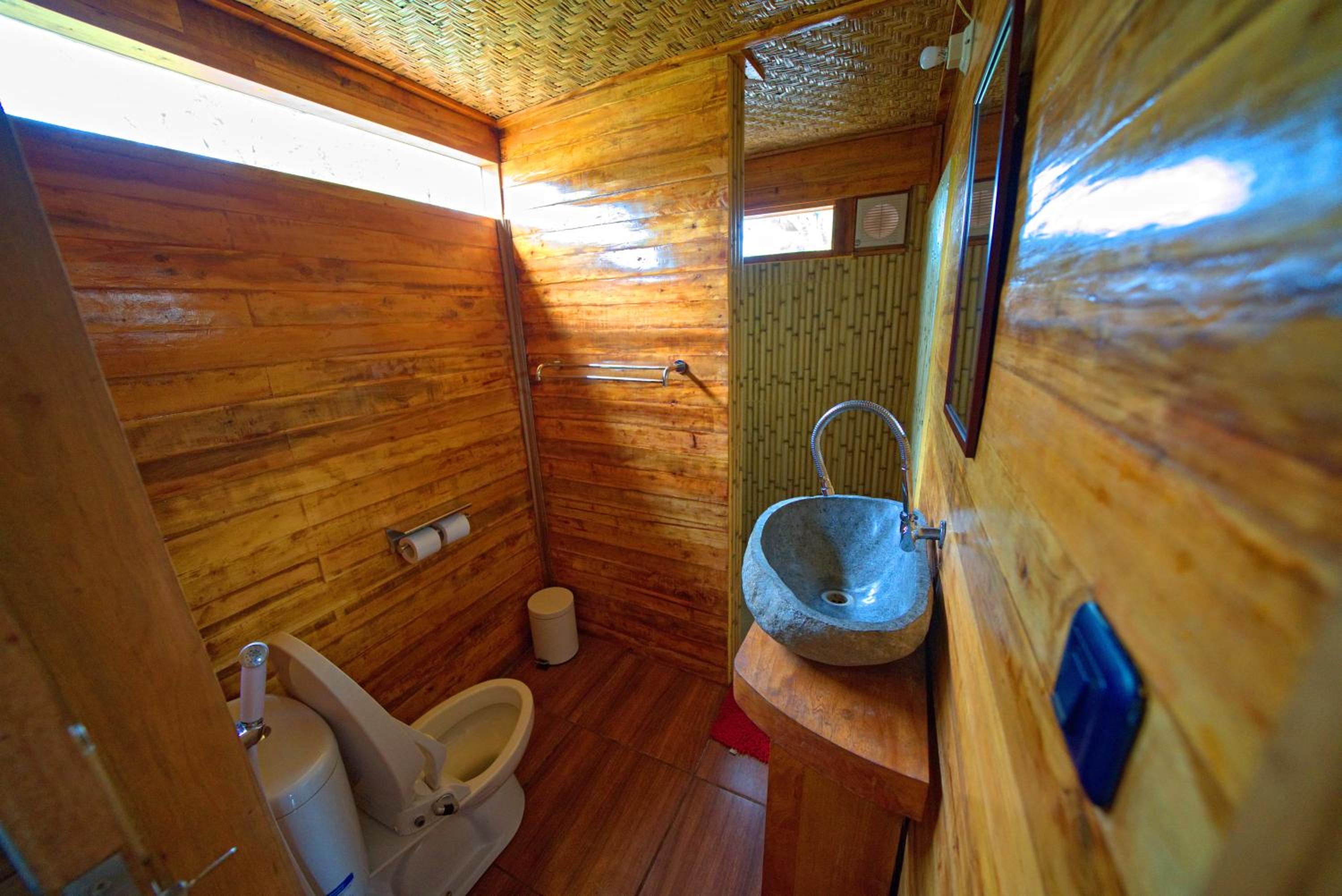 Superior Double or Twin Room with Pool View photo 3