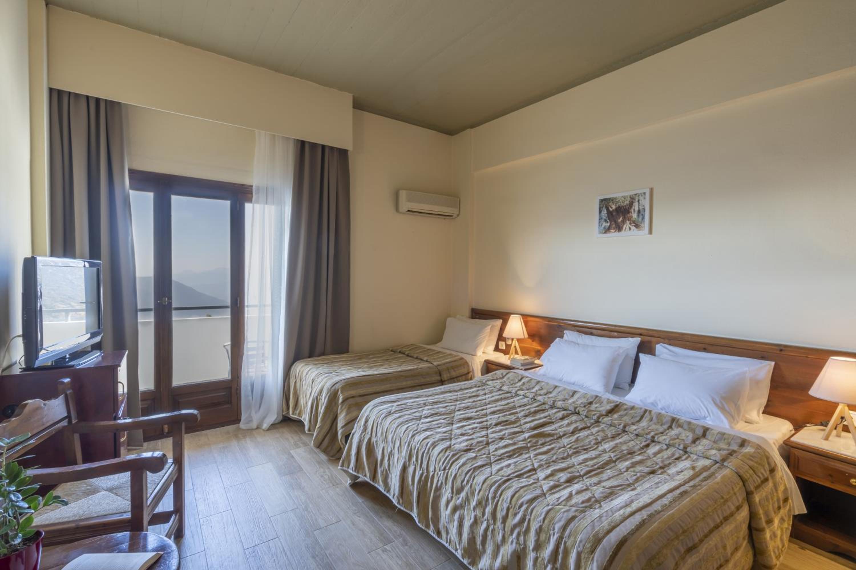 Triple Room Delphi Valley View - Photo 3