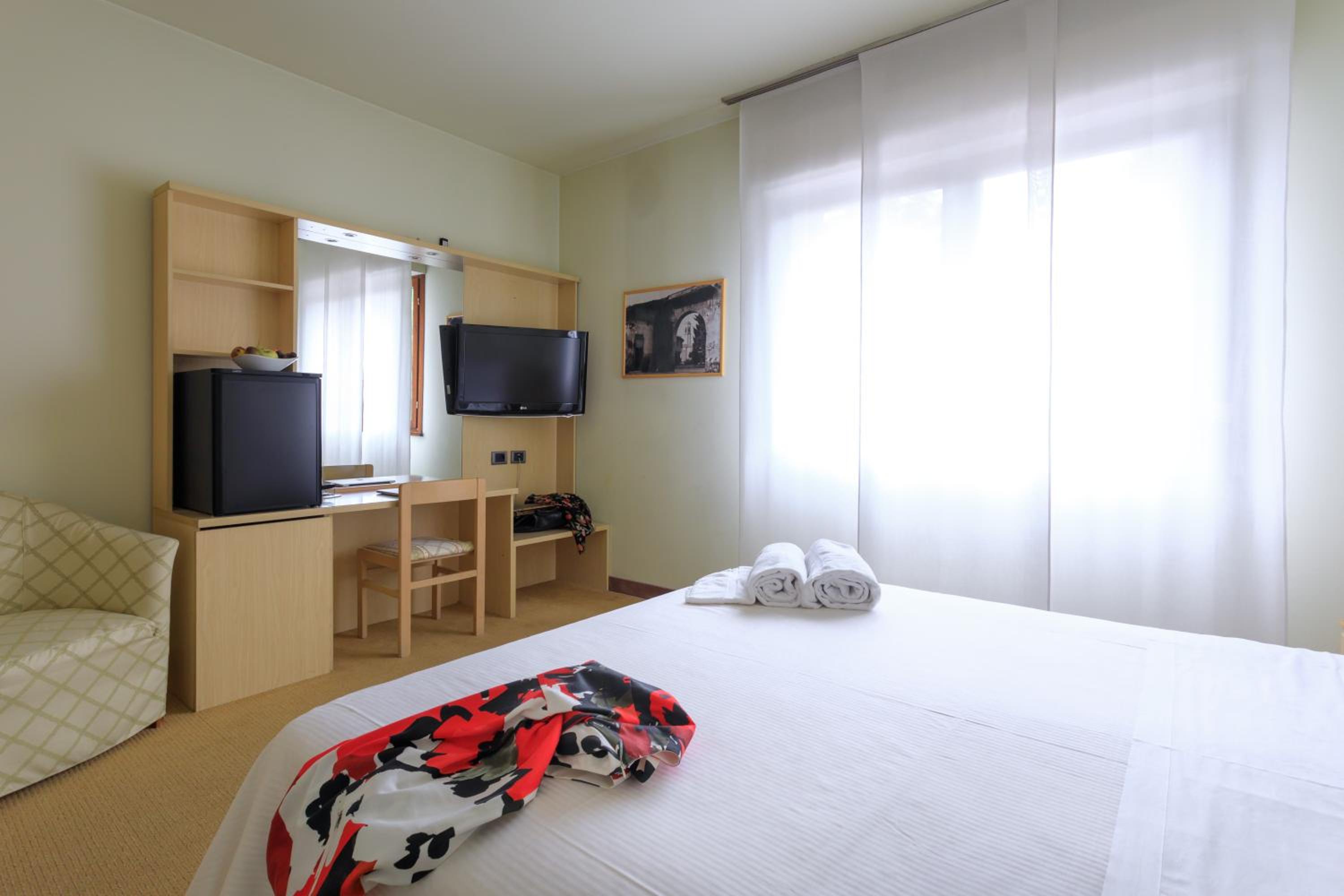 King Room With Spa Access photo 1