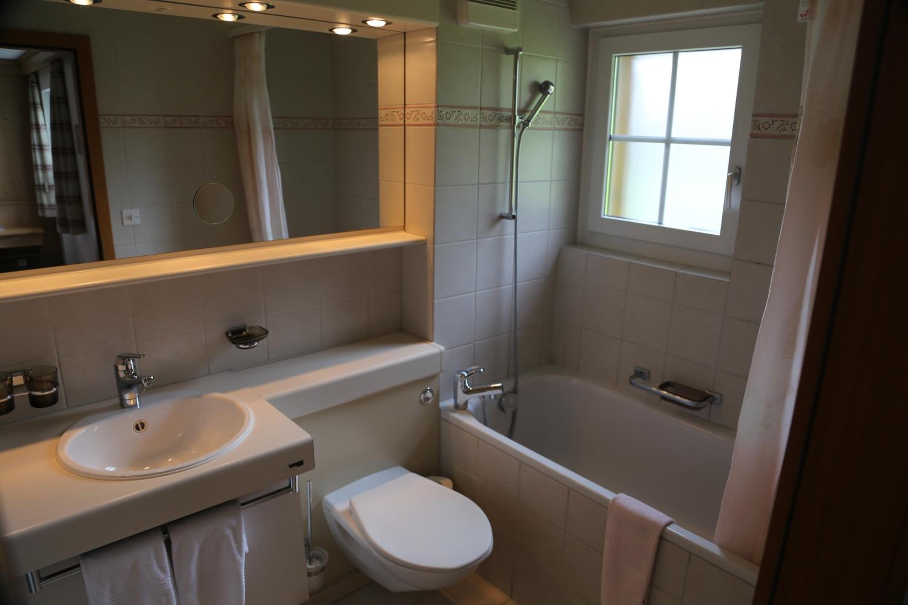 Suite (4 Adults) photo 1