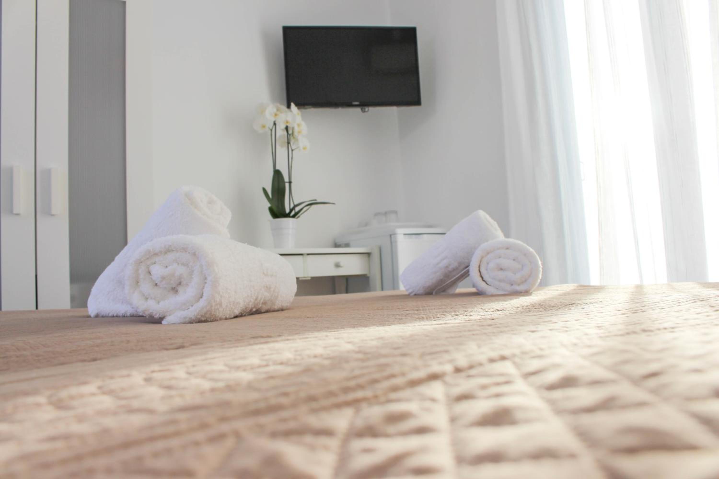 Classic Sea View Suite - Photo 12