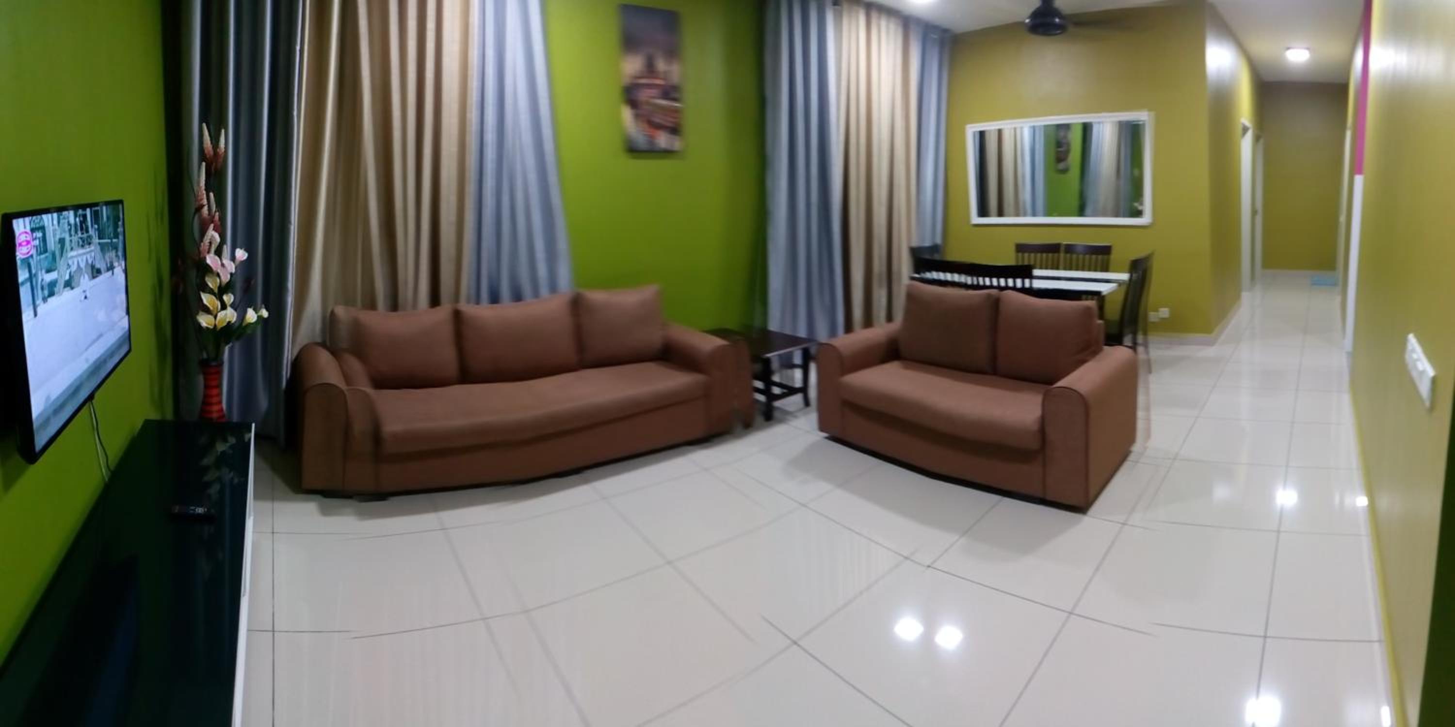 Three-Bedroom Apartment photo 1