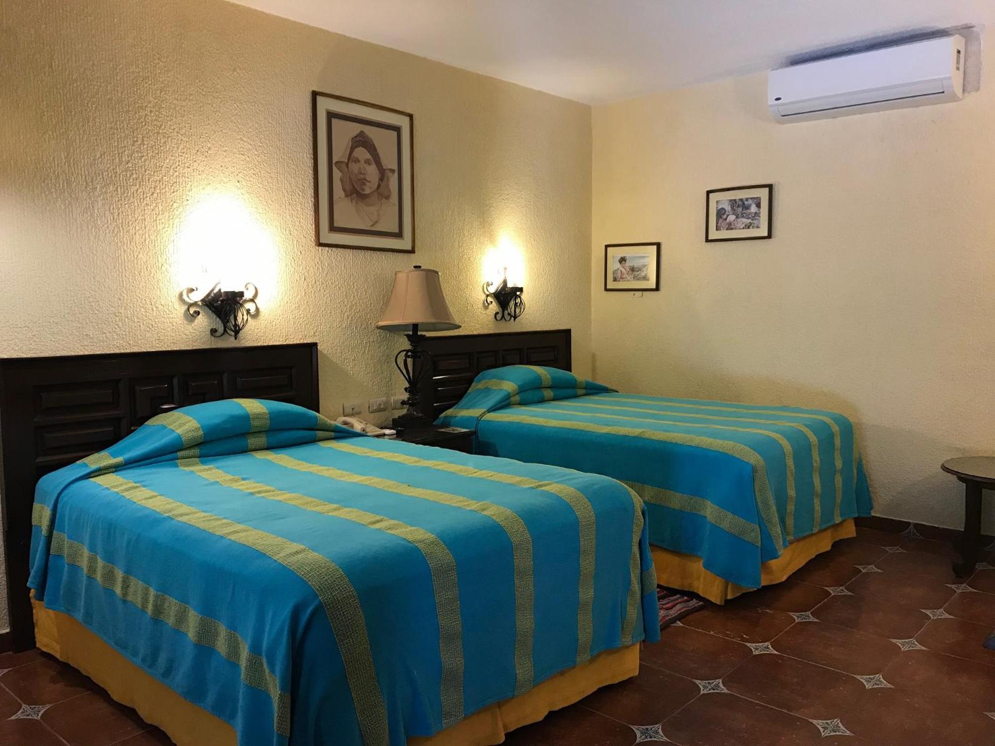 Double Room with Two Double Beds photo 3