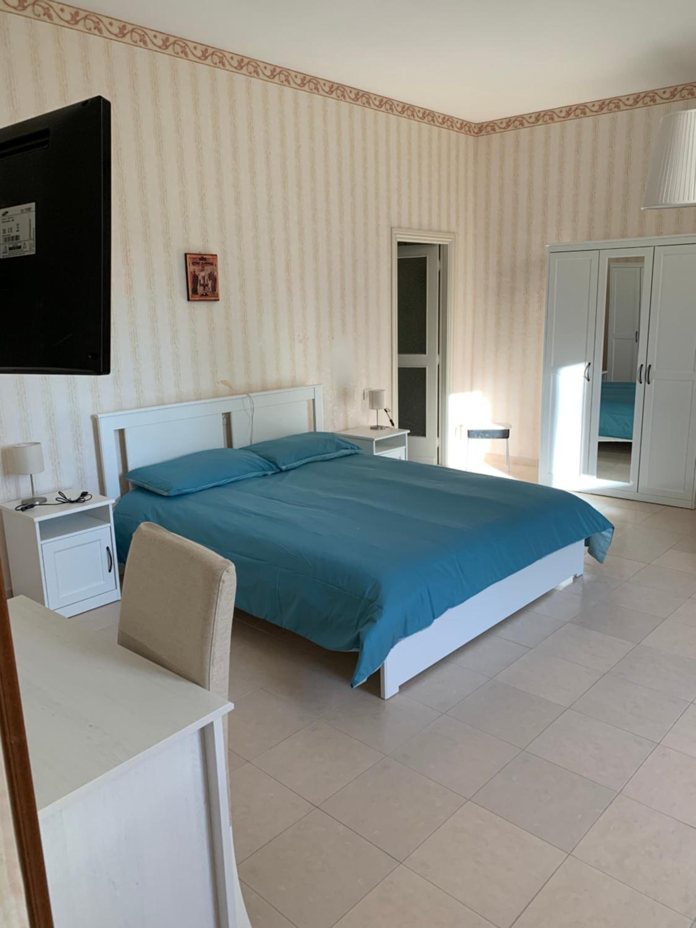 Quadruple Room with Private Bathroom photo 2