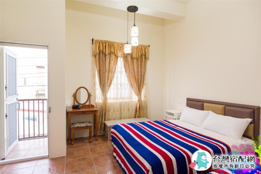 Quadruple Room with Private Bathroom
