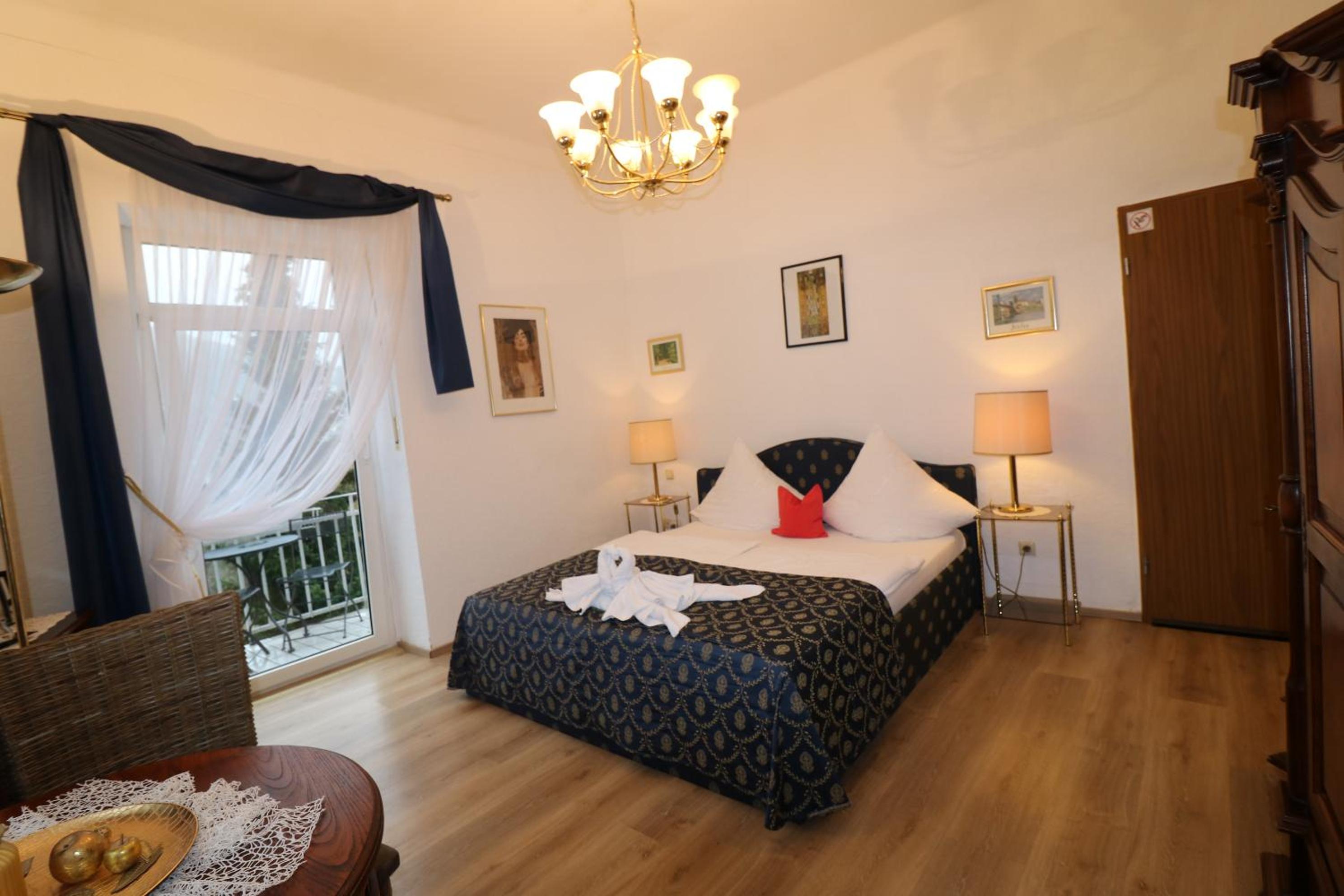 Deluxe Double Room with Balcony photo 1