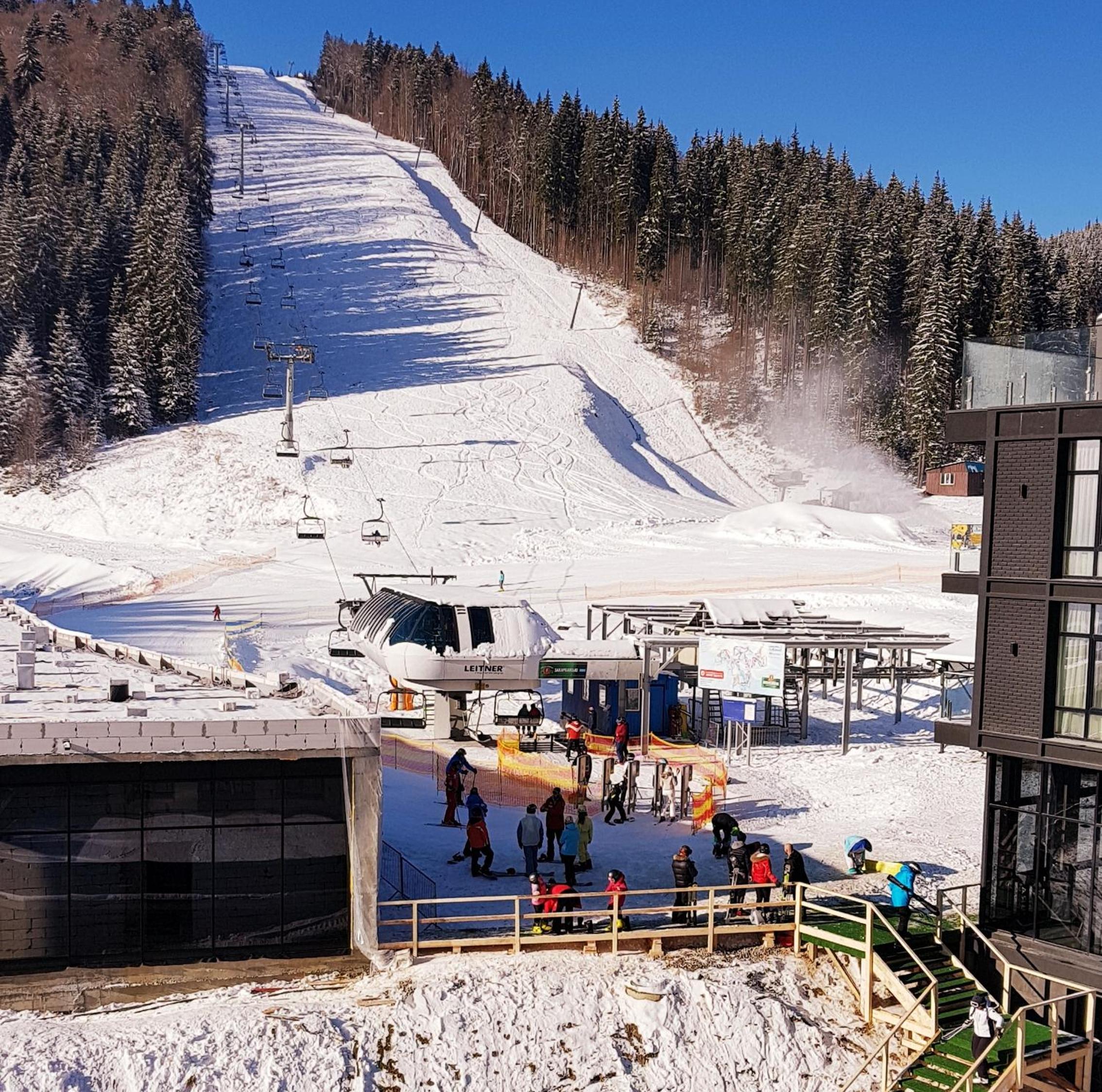 Suite with Mountain View and Spa Access