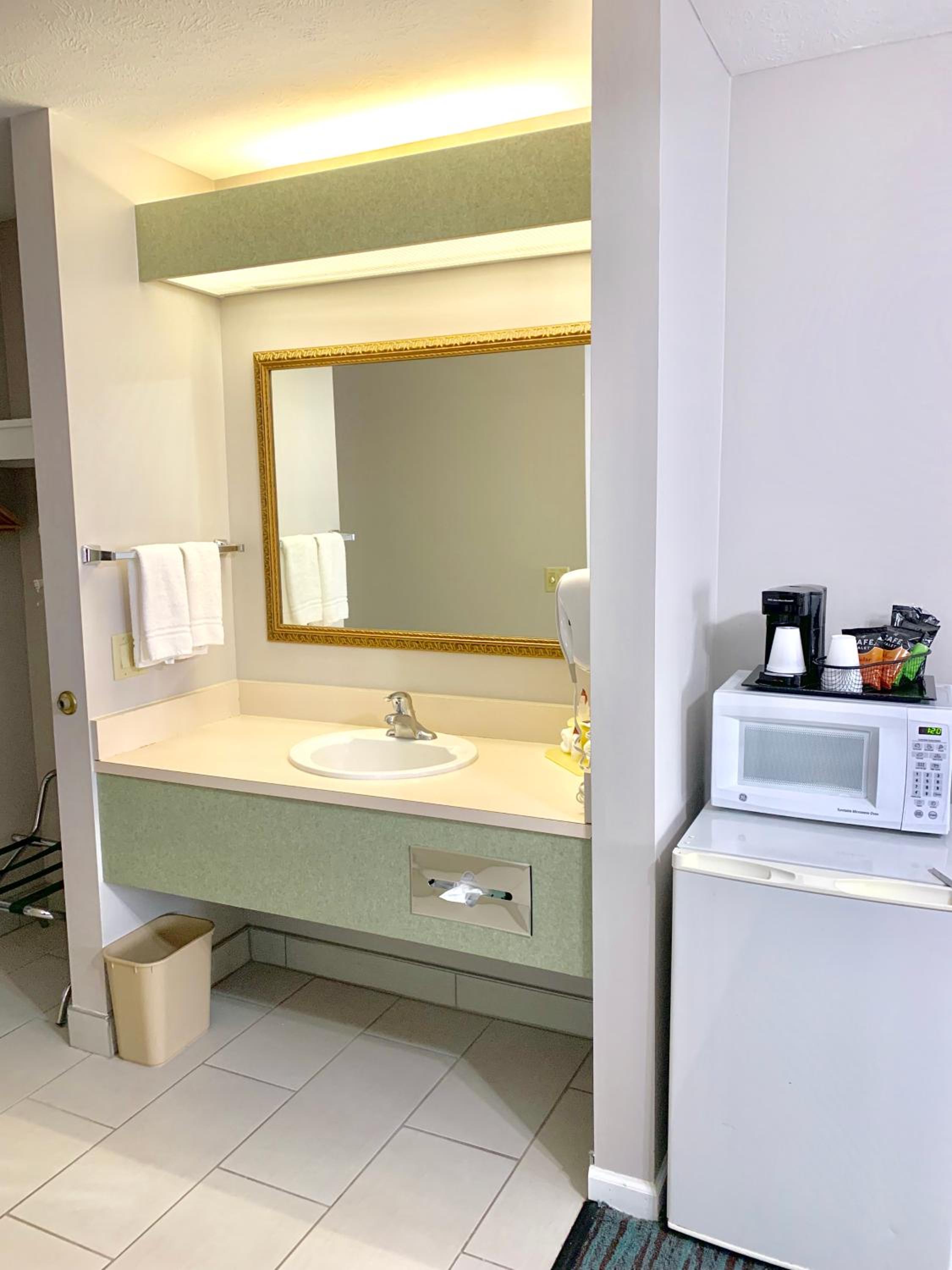 King Suite - Photo 8