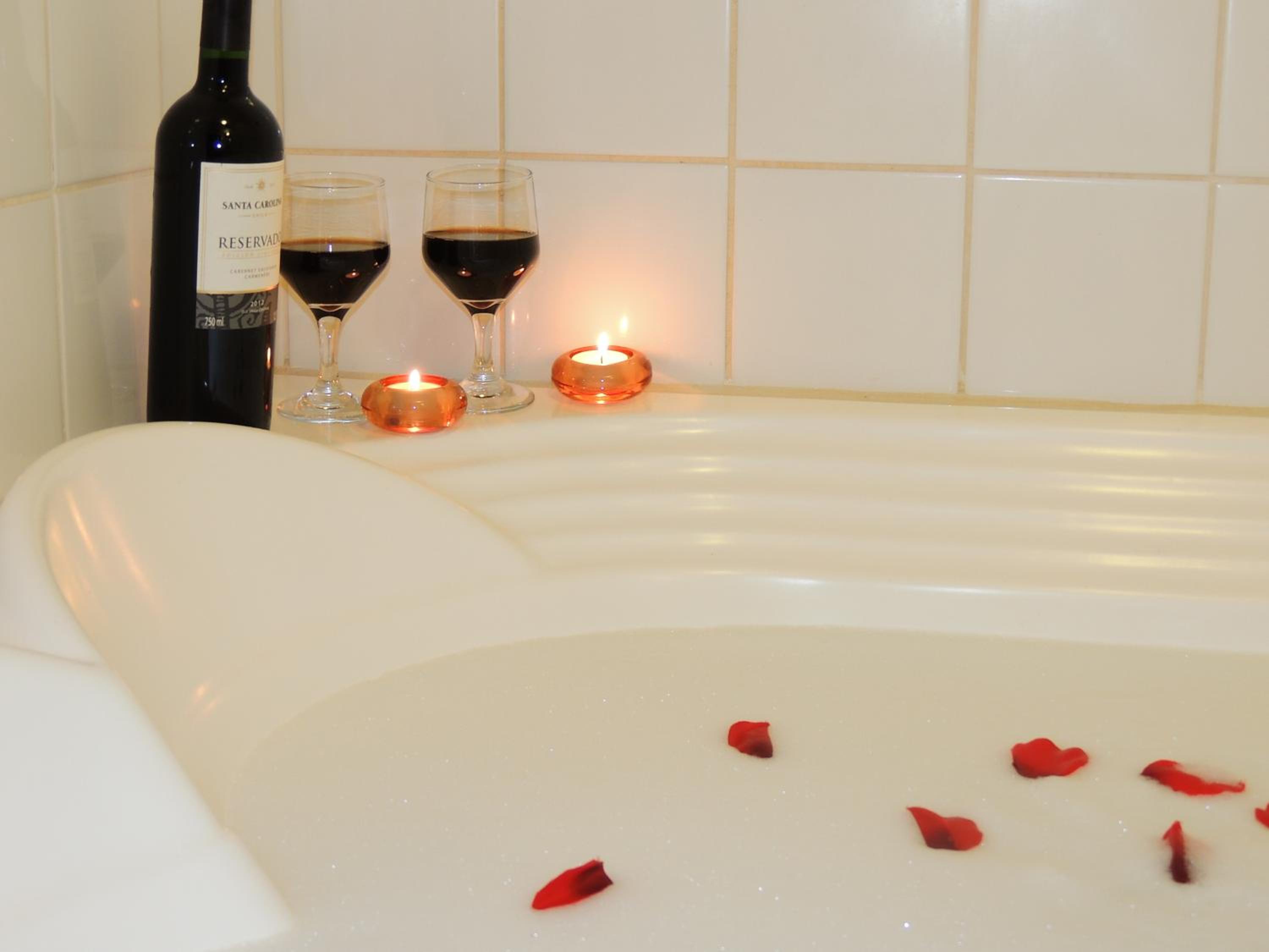 Stars - Superior Chalet with Spa Bath (2 Adults) photo 2