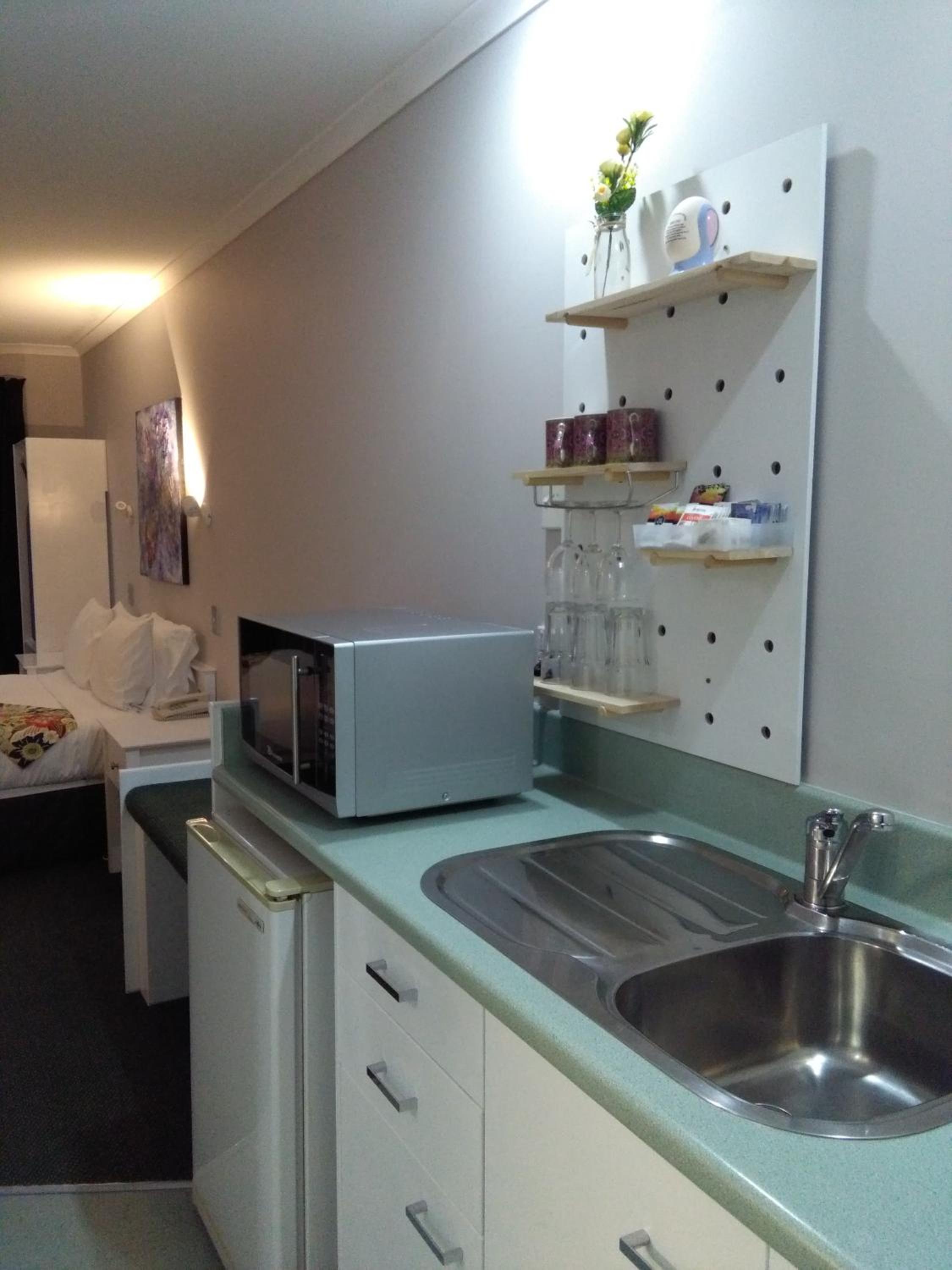 One-Bedroom Apartment - Photo 3