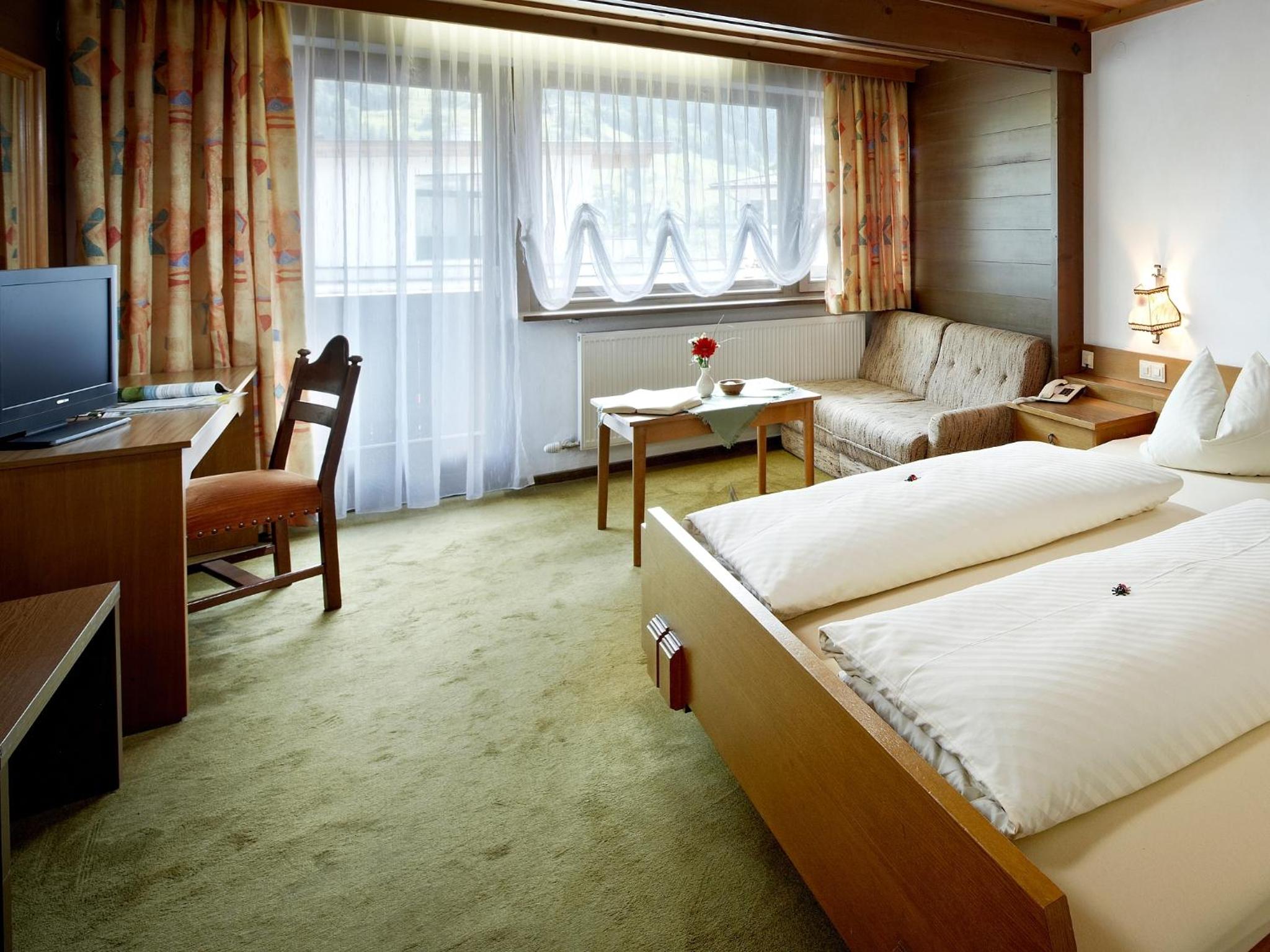 Standard Quadruple Room photo 2