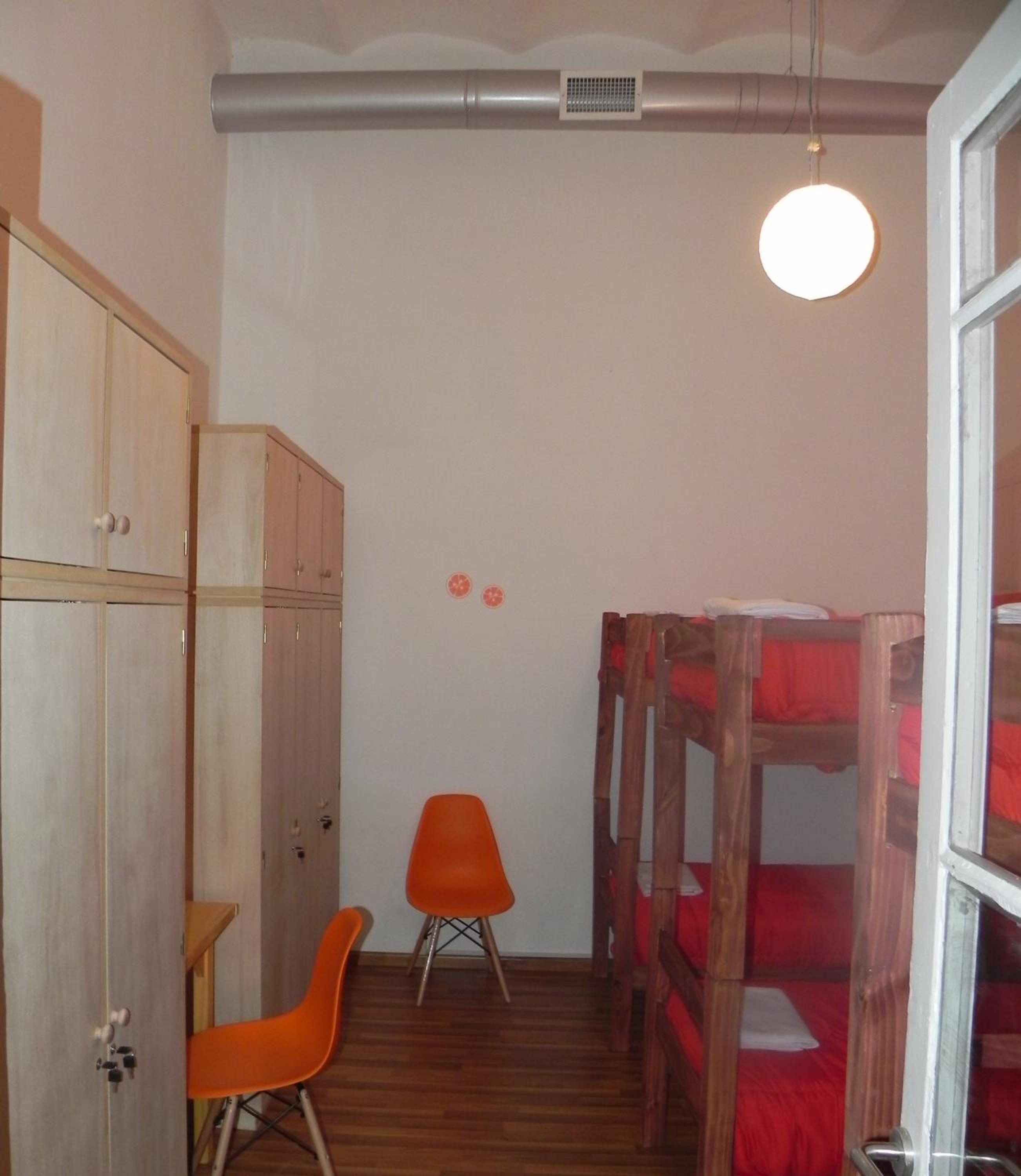 Single Bed in Female Dormitory Room 6 people photo 2