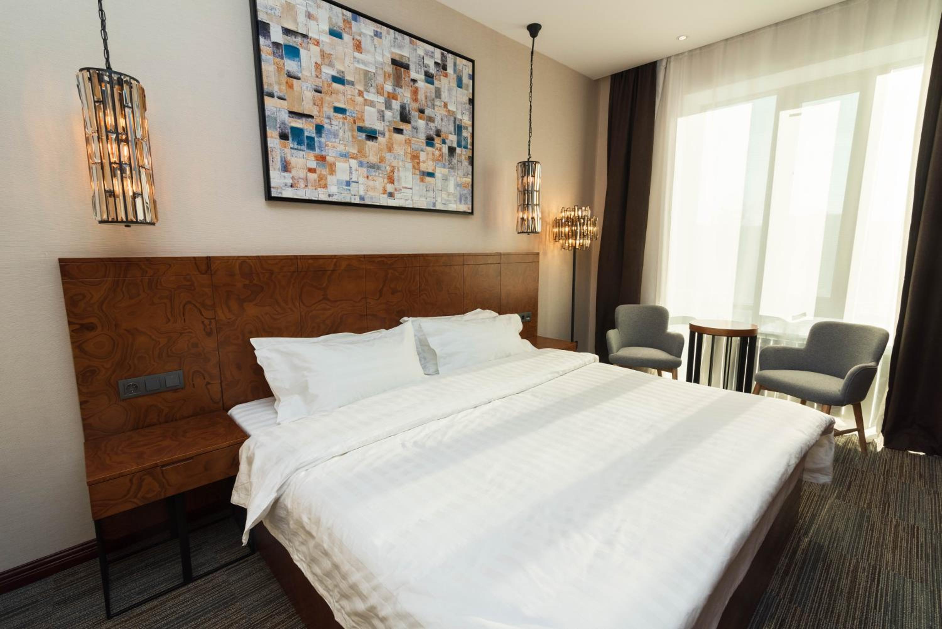 Superior King Suite photo 2