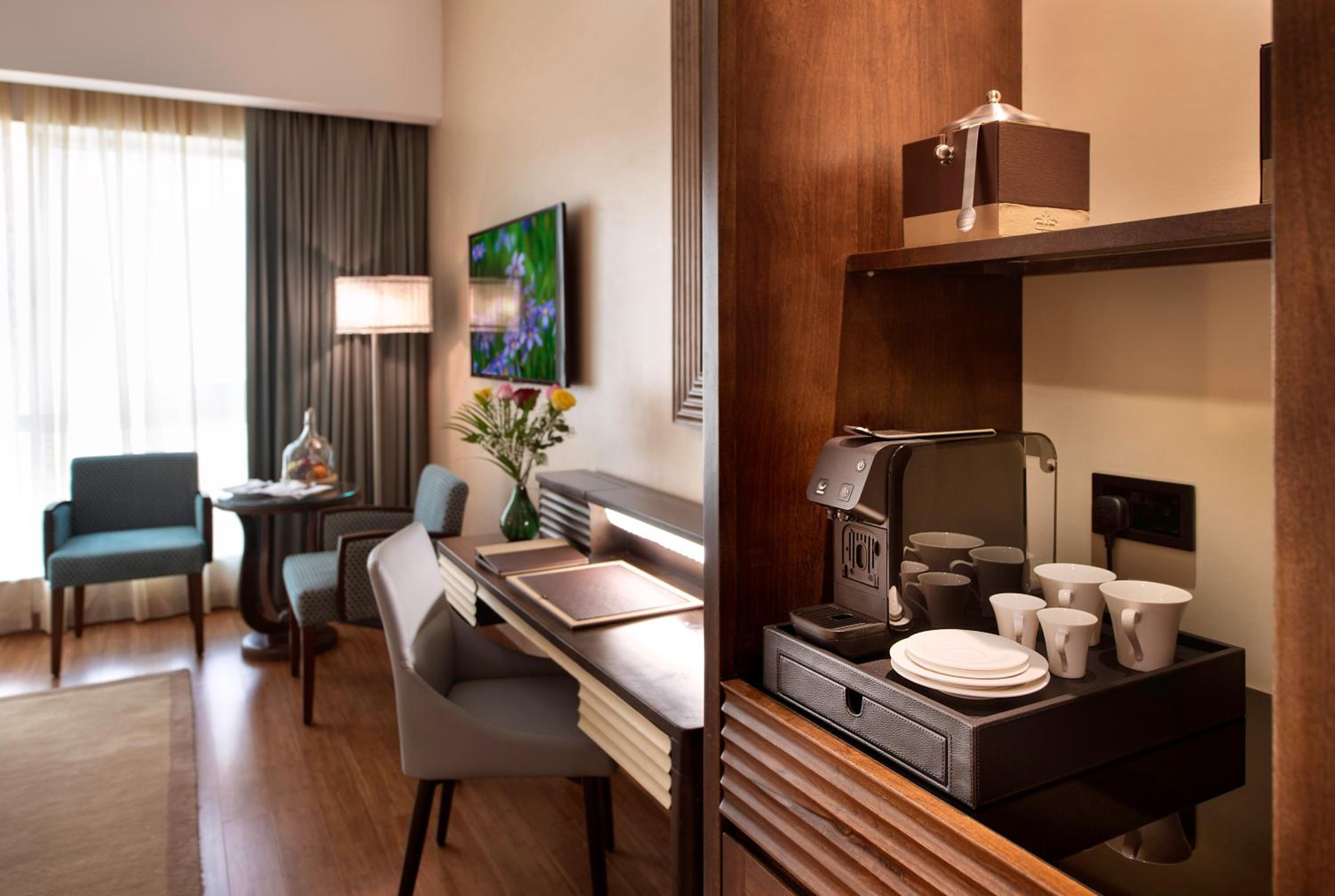 Deluxe Twin Room (Early check-in 11am & late check-out at 4pm + 35% discount on food & beverage, valid until 31 August 2026 only)