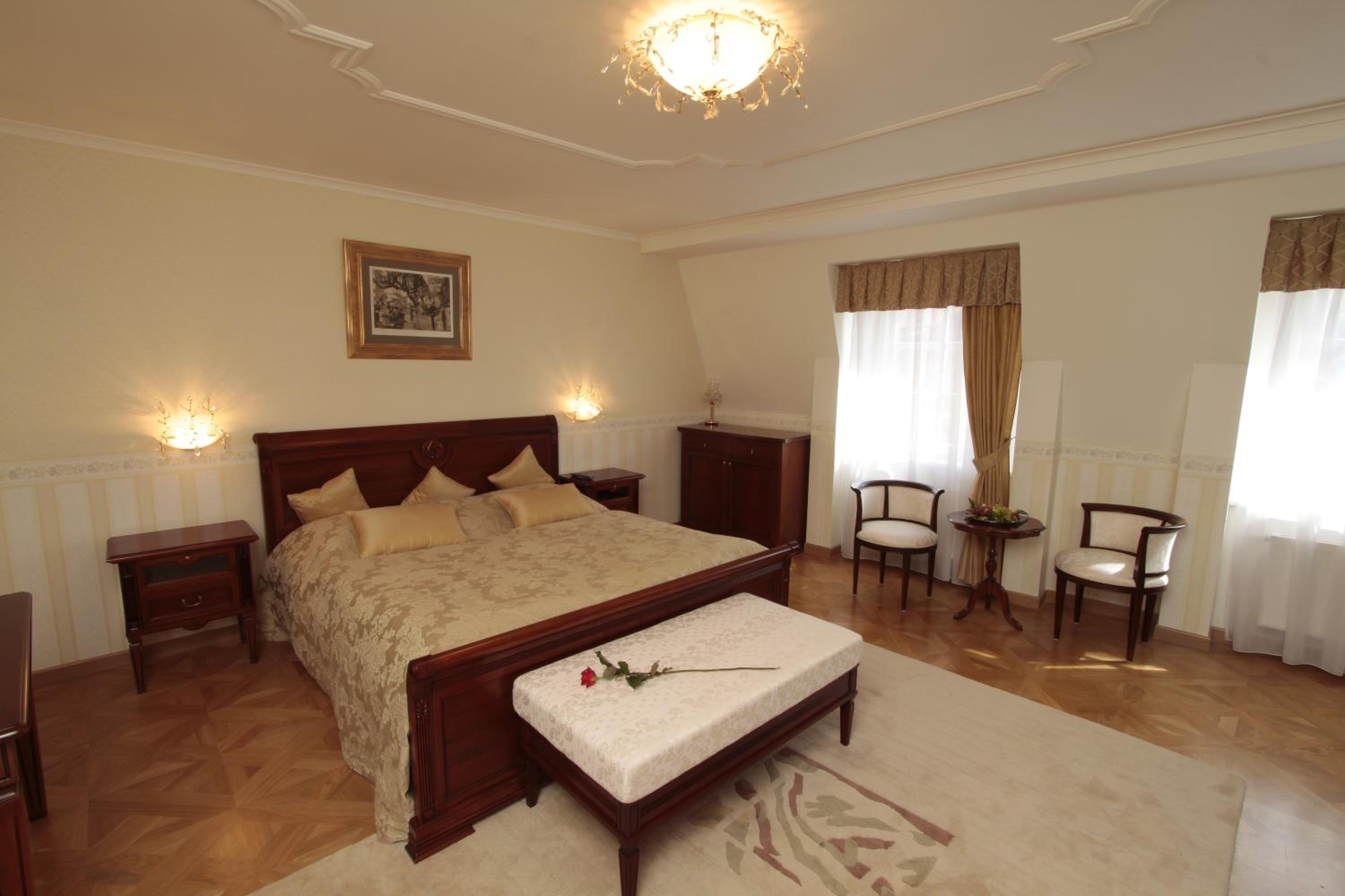 Suite with Wellness and Swimming Pool Access - Photo 6
