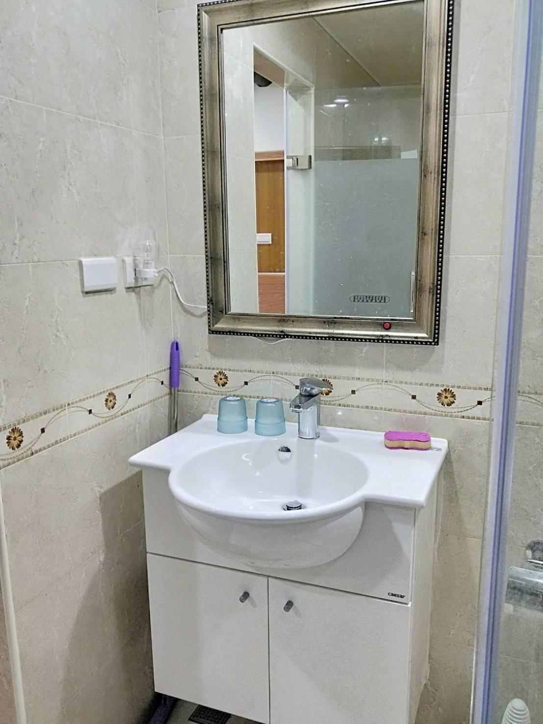 Family Room with Private Bathroom photo 1