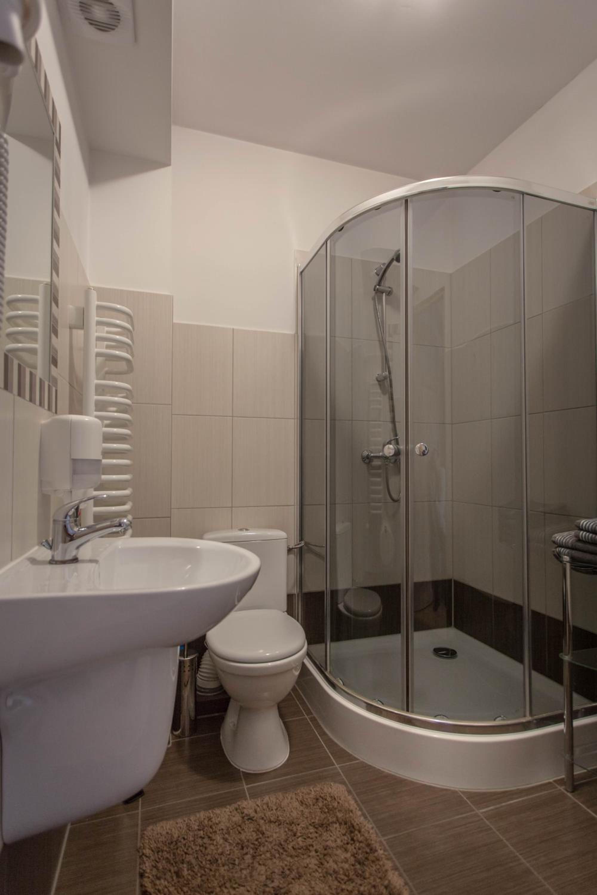 Standard Double or Twin Room photo 2