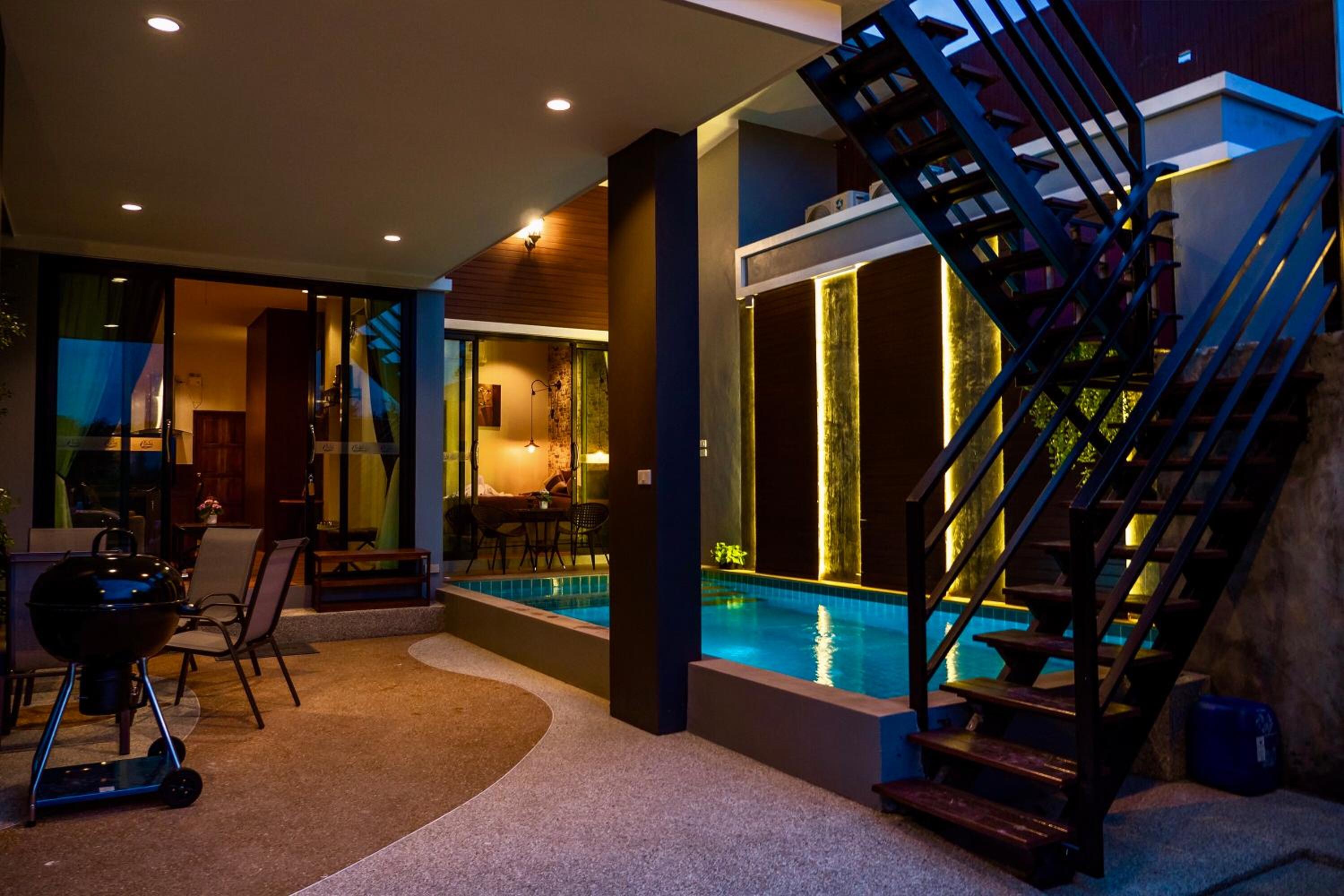 Villa with Private Pool - Photo 20
