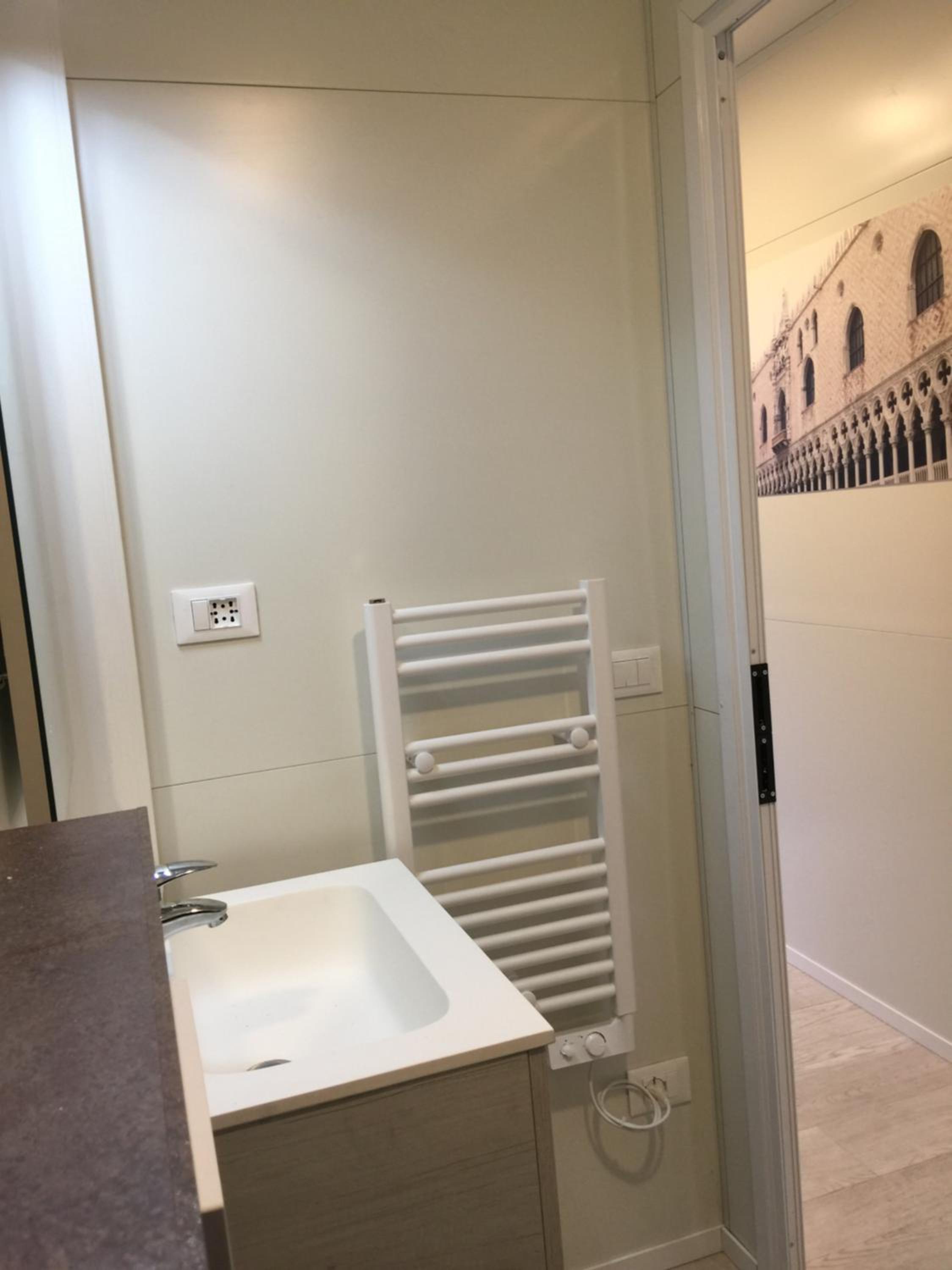 Double or Twin Room with Balcony thumbnail 6