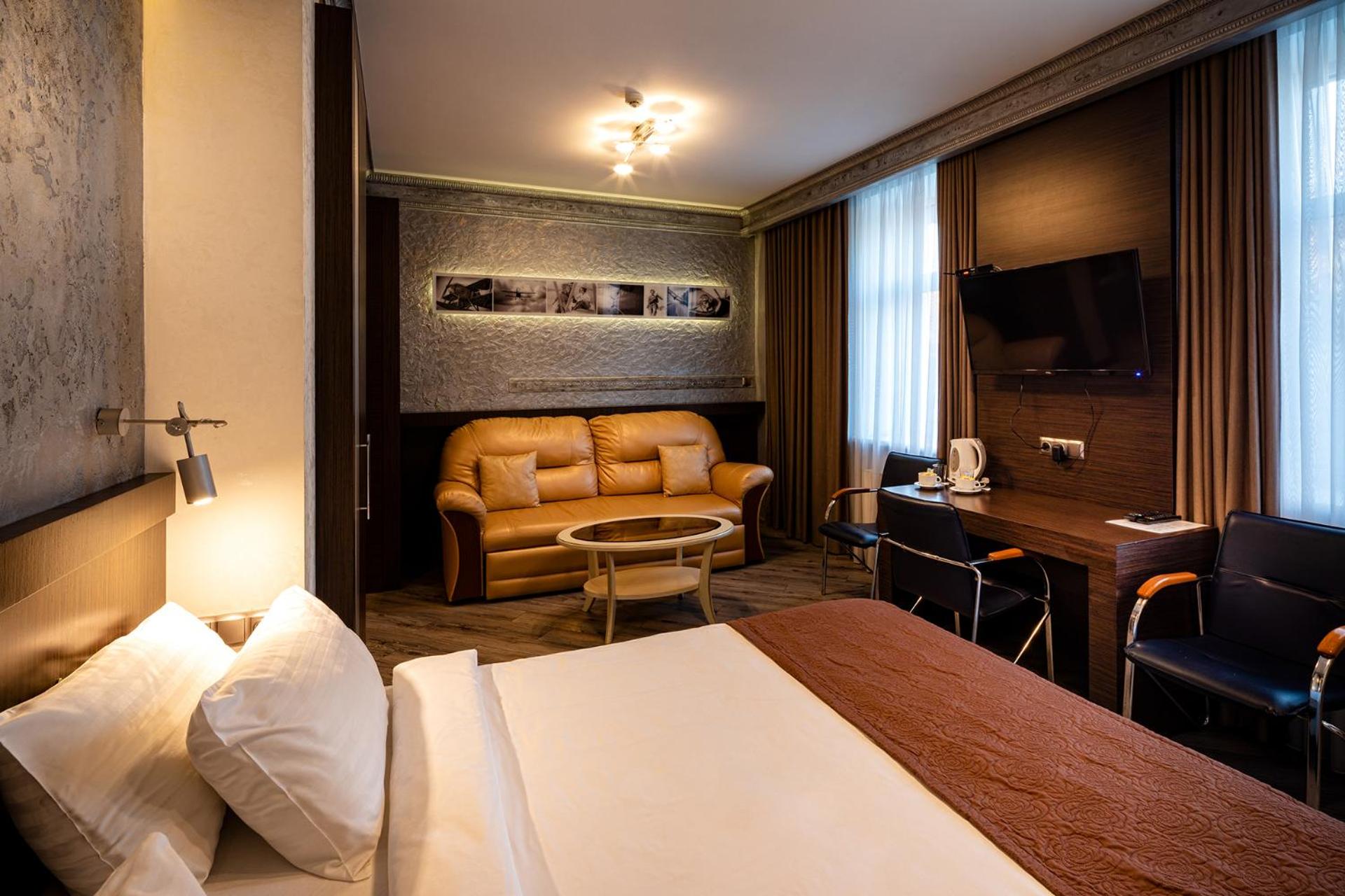Deluxe Double or Twin Room