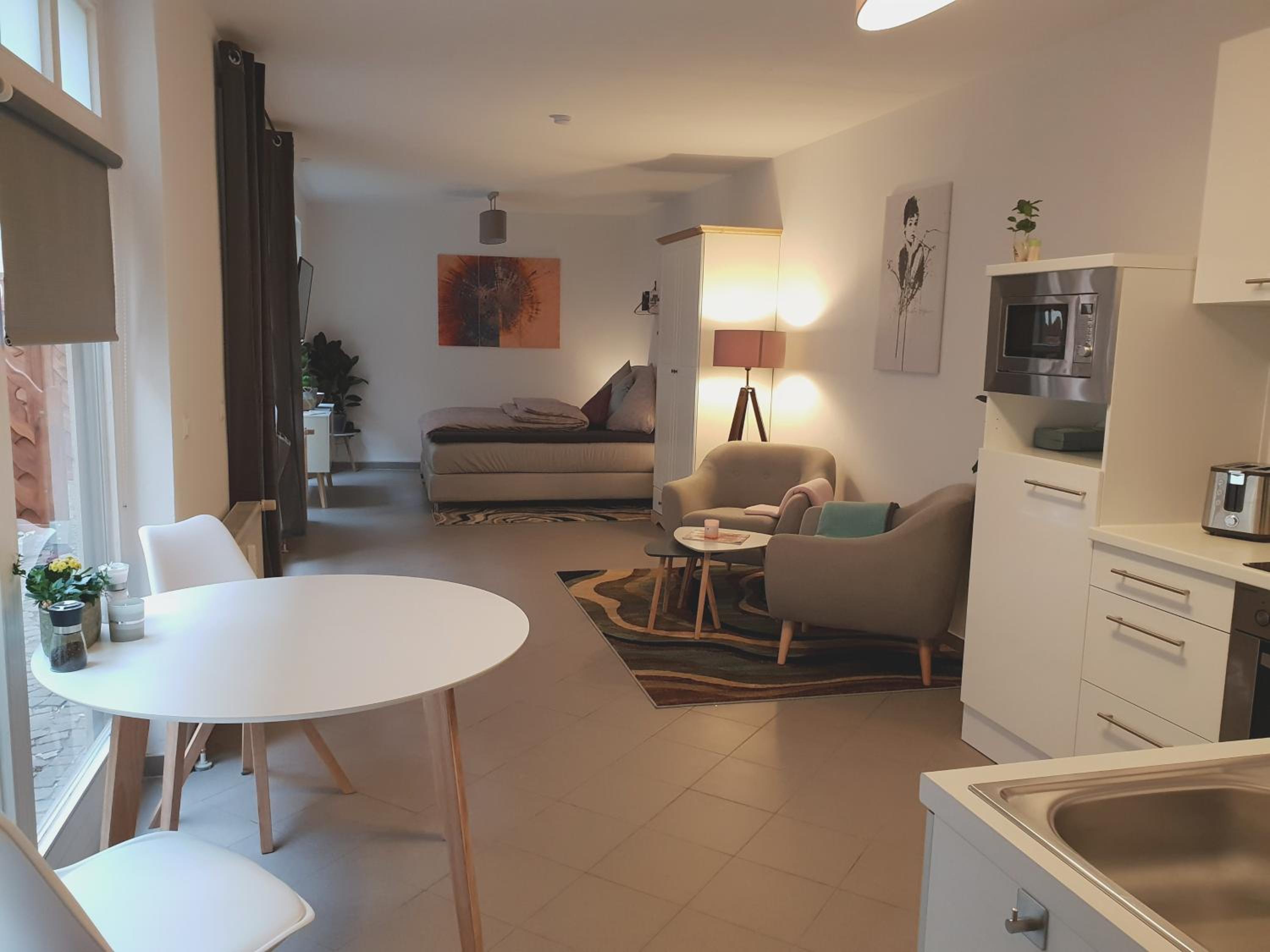 One-Bedroom Apartment photo 1